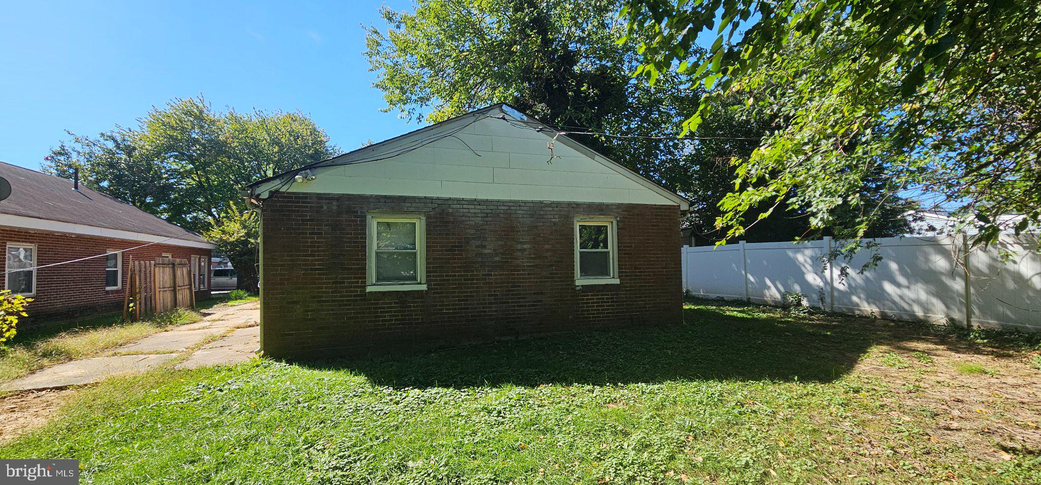 445 ANDERSON DRIVE