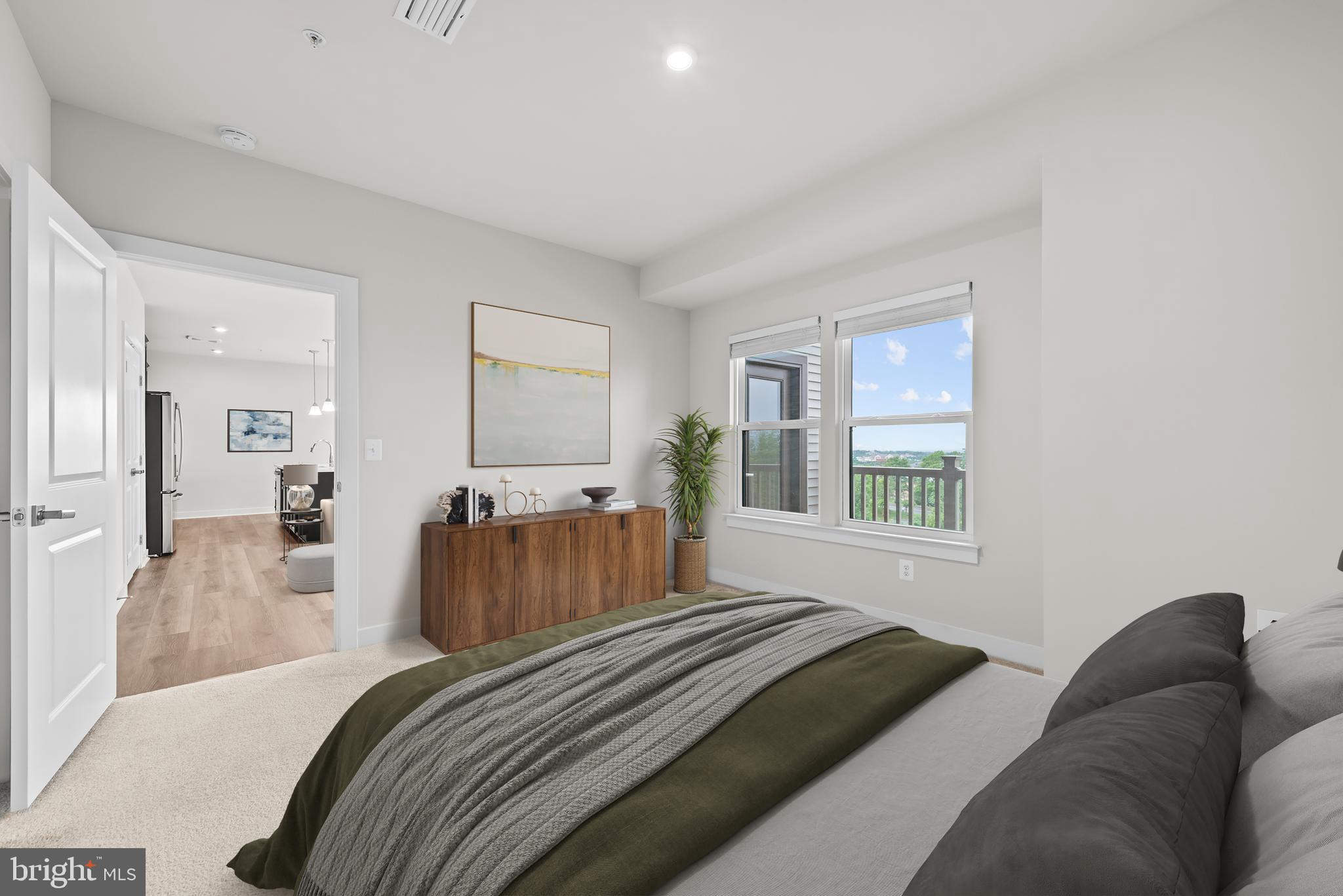 LOUDOUN VIEW CONDO FLATS - Residential