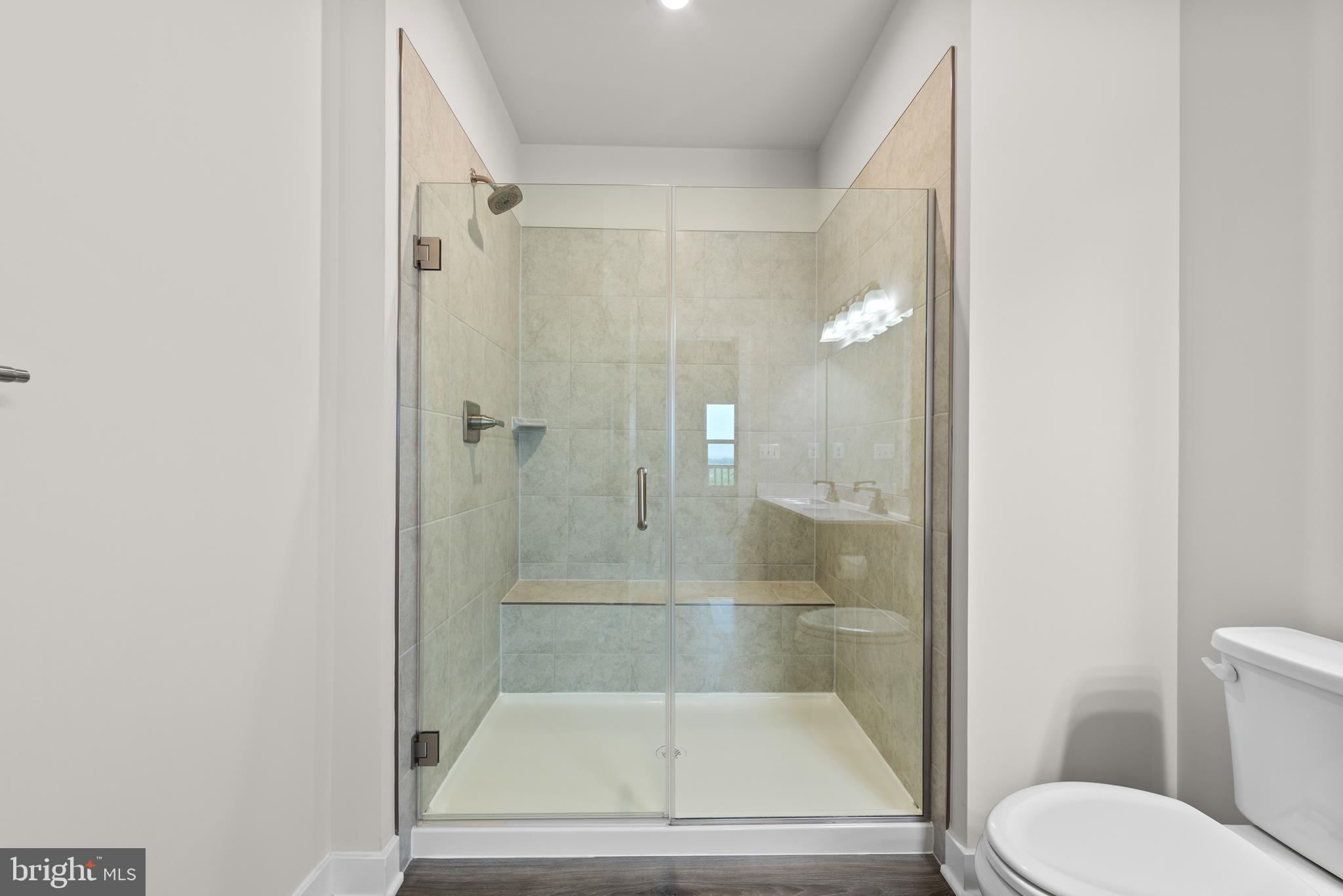 LOUDOUN VIEW CONDO FLATS - Residential