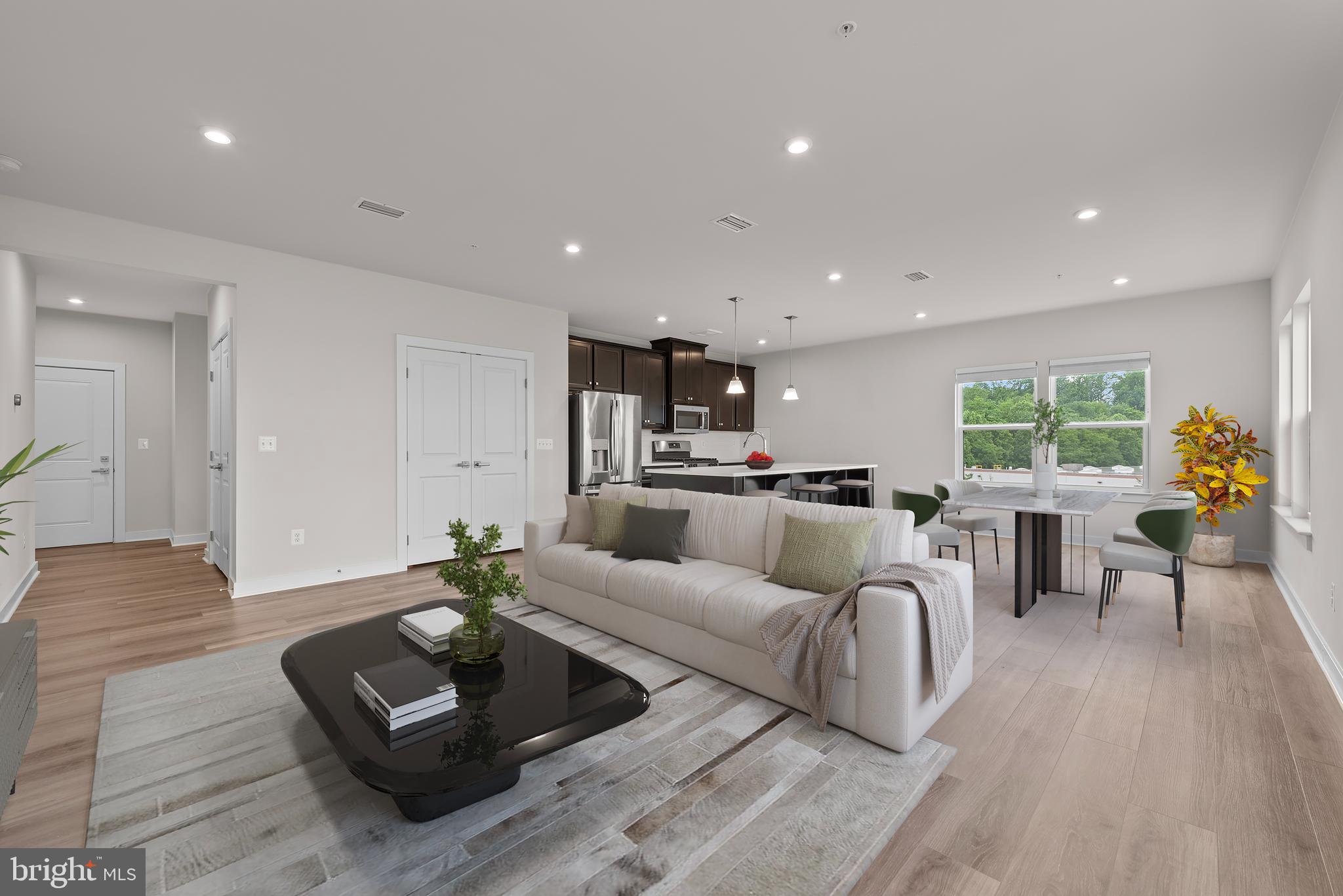 LOUDOUN VIEW CONDO FLATS - Residential