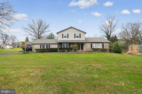 Homes For Sale - 1000 Brookwood Drive<br/> POTTSTOWN, PA 19464