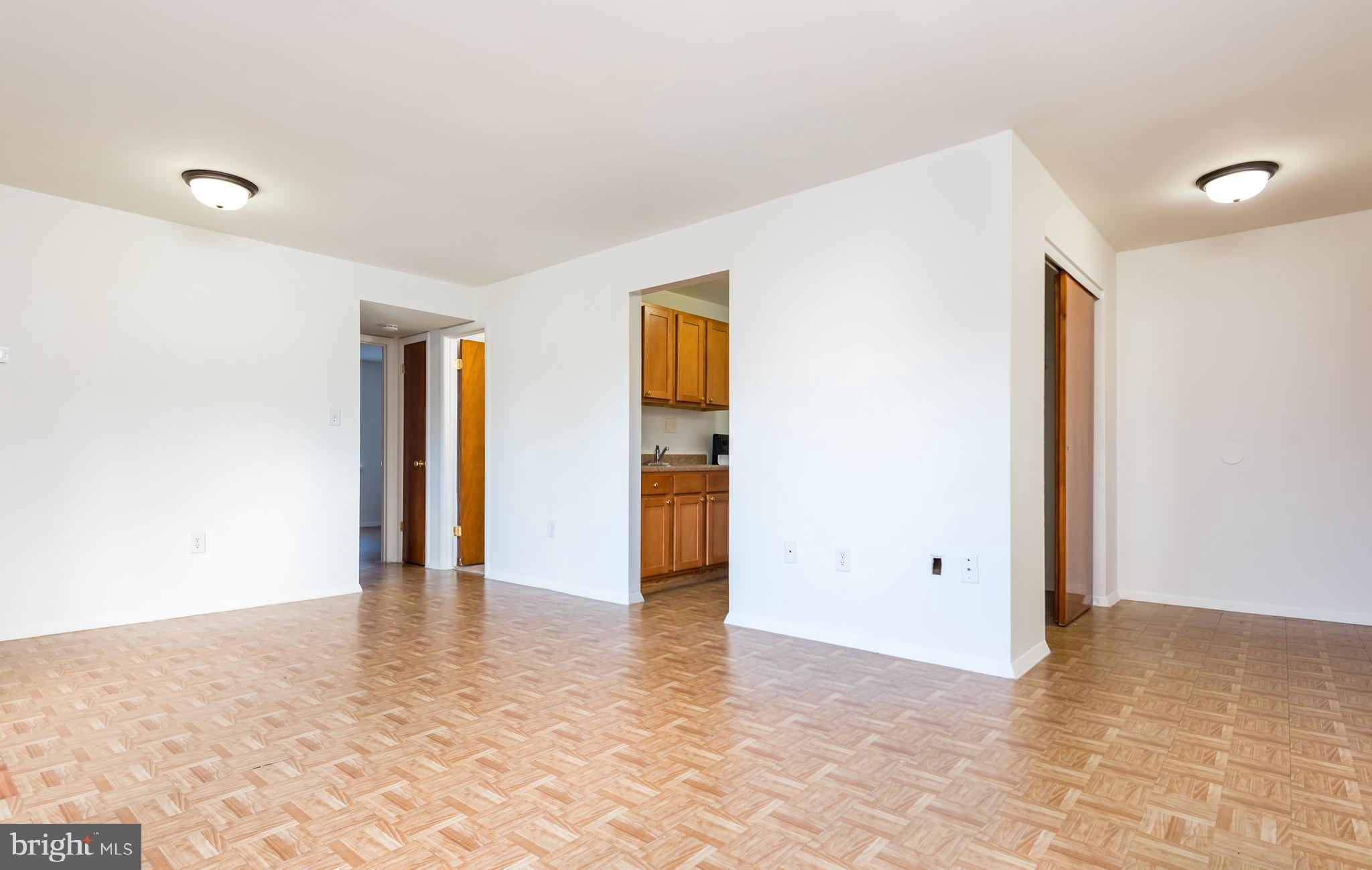 OLD CENTREVILLE GARDENS - Residential Lease