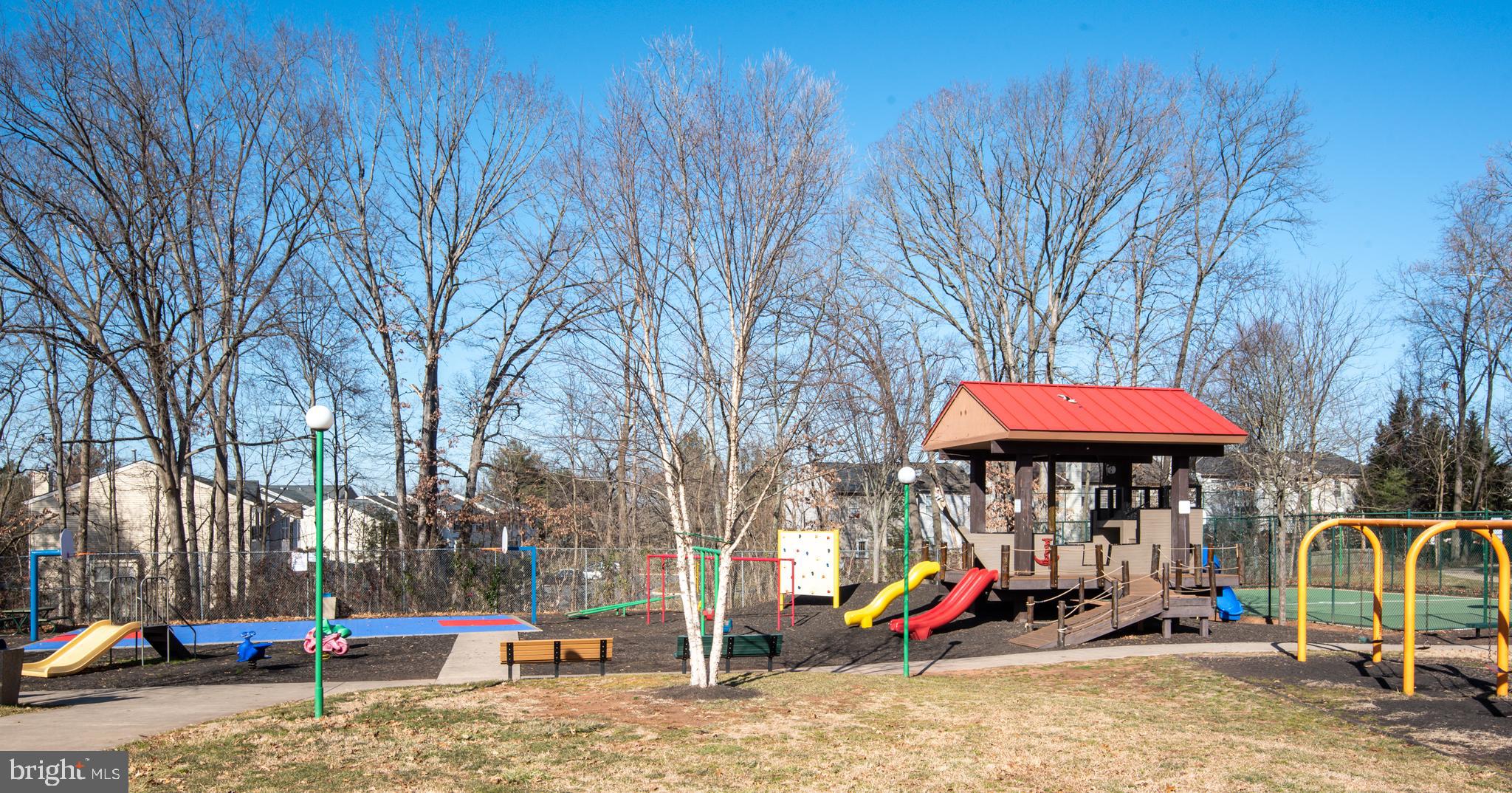 OLD CENTREVILLE GARDENS - Residential Lease