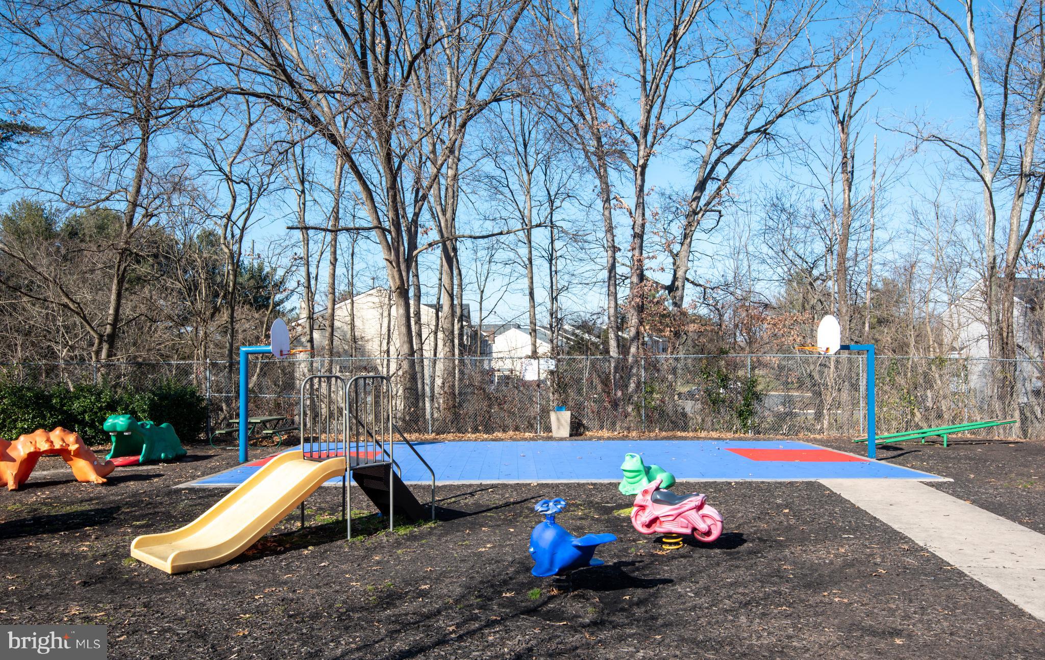 OLD CENTREVILLE GARDENS - Residential Lease