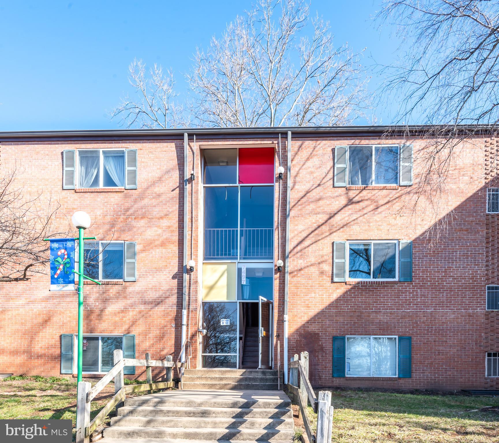 OLD CENTREVILLE GARDENS - Residential Lease