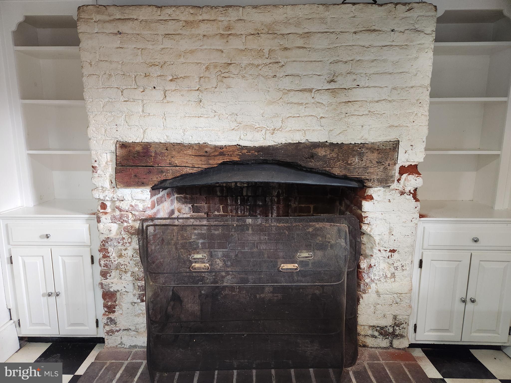 HISTORIC DISTRICT - Residential Lease