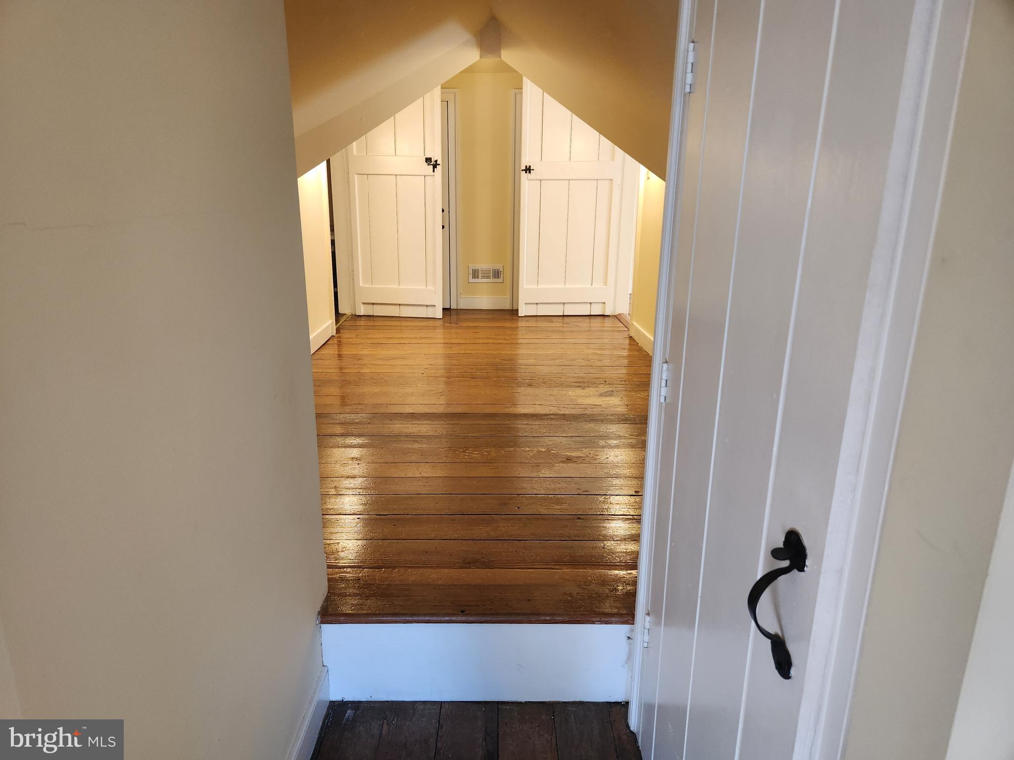 HISTORIC DISTRICT - Residential Lease