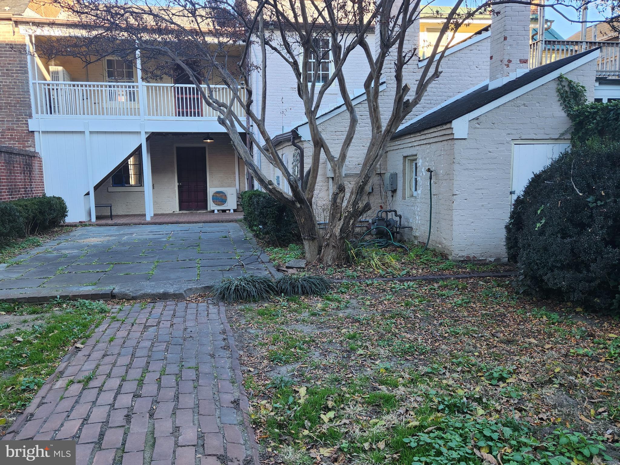 HISTORIC DISTRICT - Residential Lease