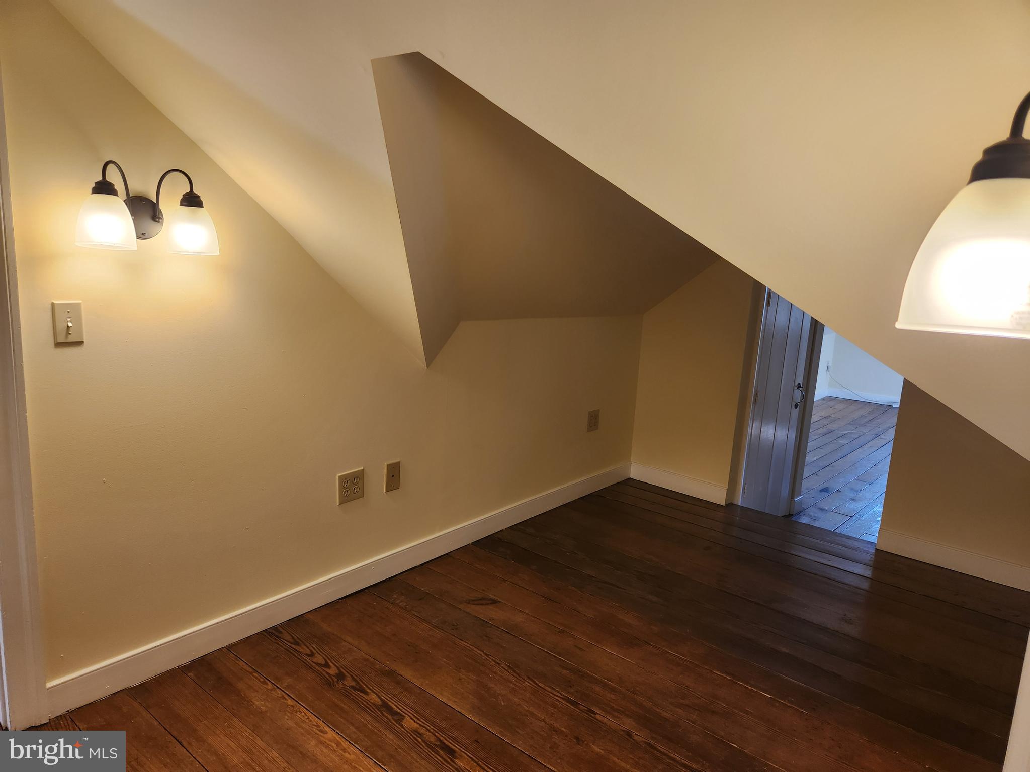 HISTORIC DISTRICT - Residential Lease