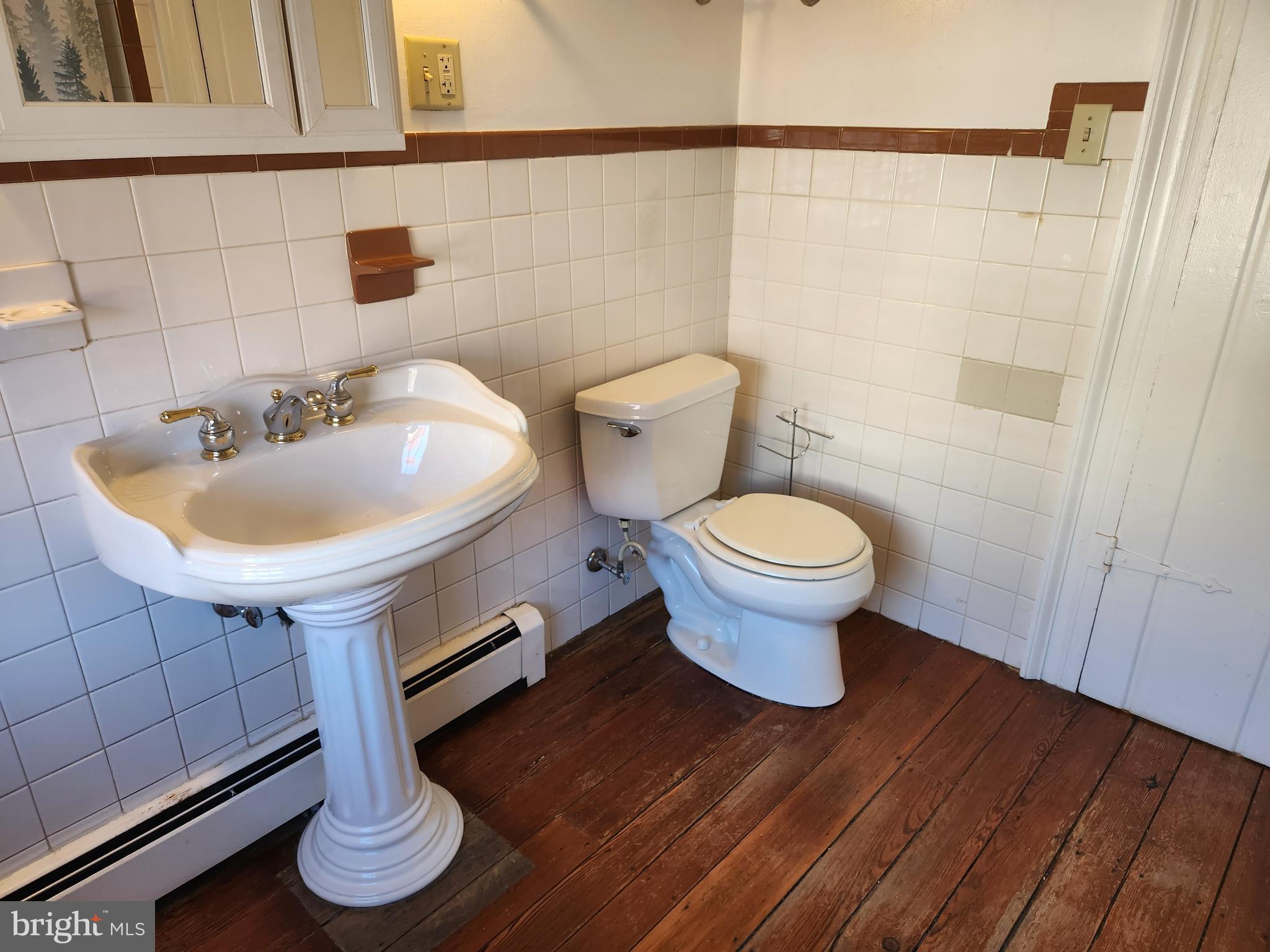 HISTORIC DISTRICT - Residential Lease