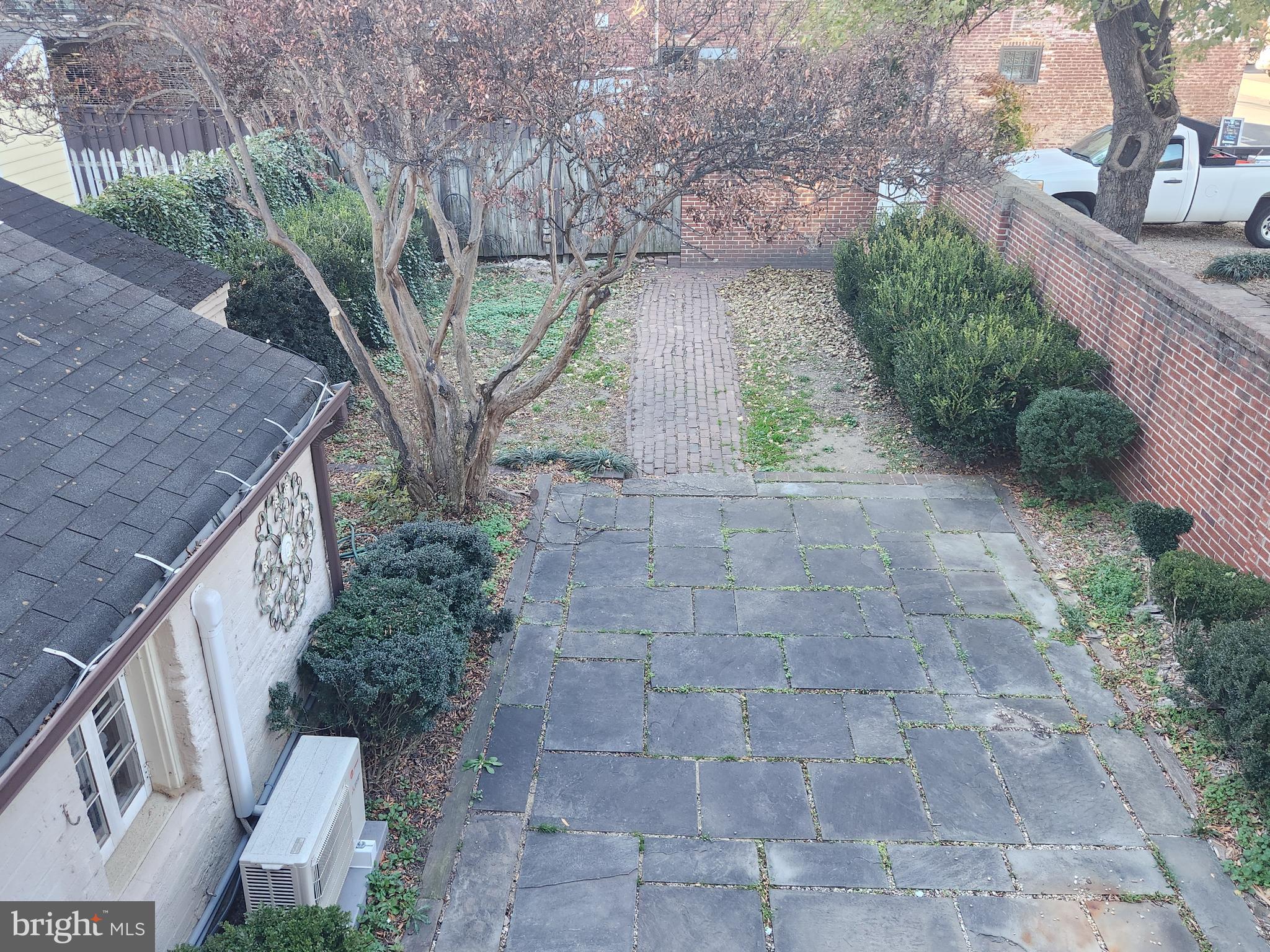 HISTORIC DISTRICT - Residential Lease