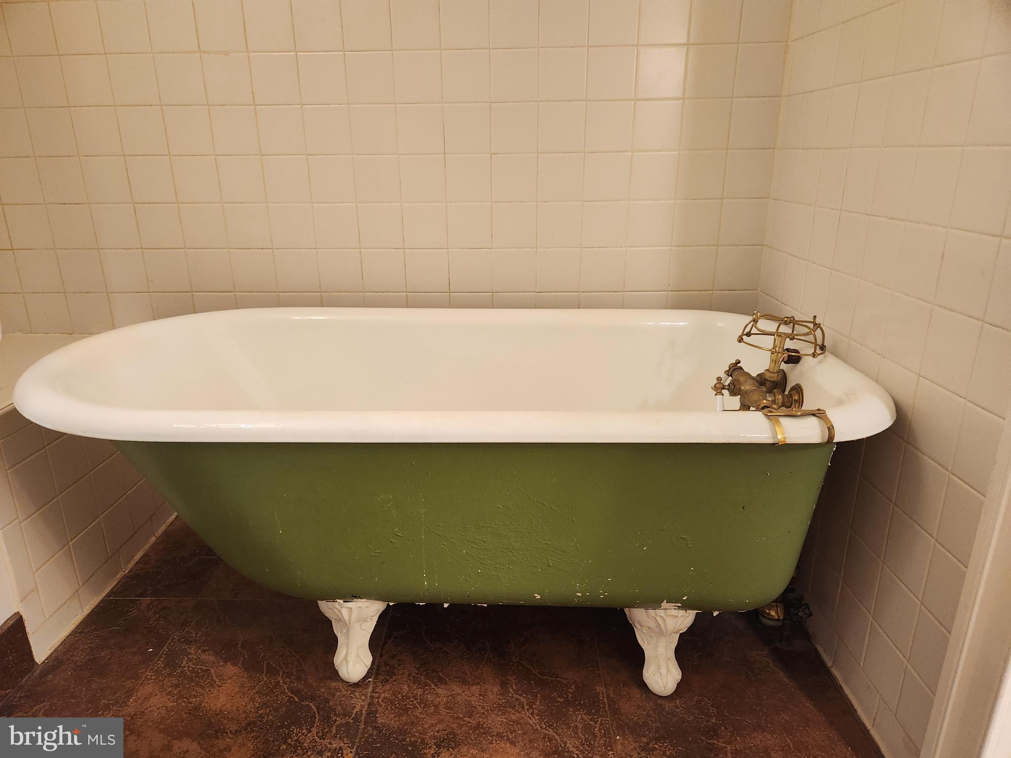 HISTORIC DISTRICT - Residential Lease