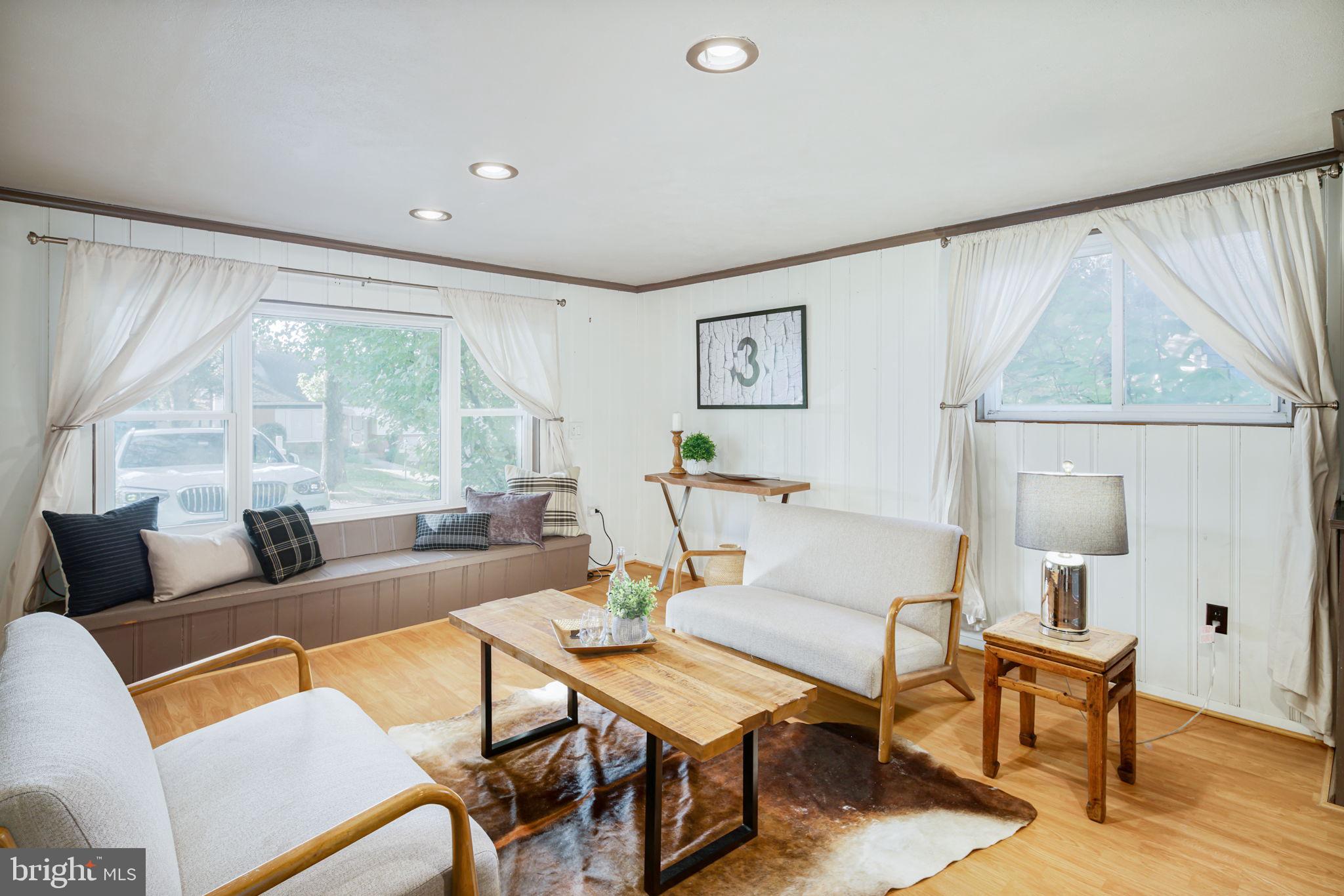 COLLEGE PARK - Residential