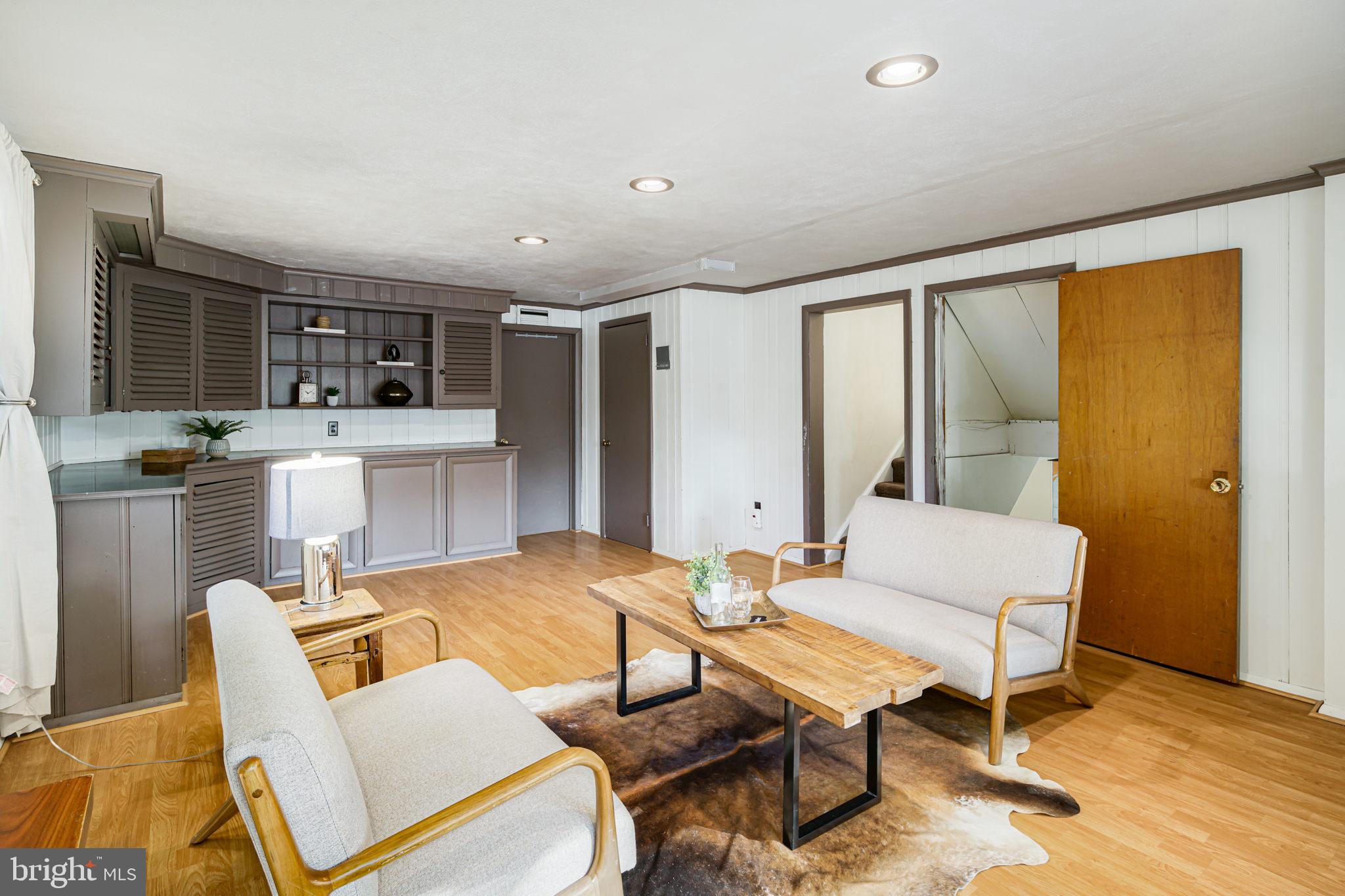 COLLEGE PARK - Residential
