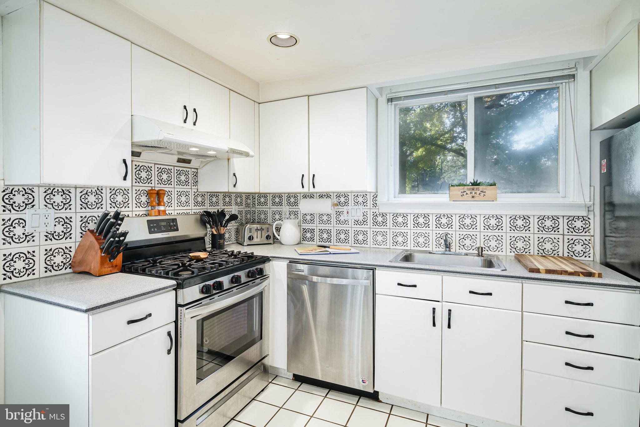 COLLEGE PARK - Residential