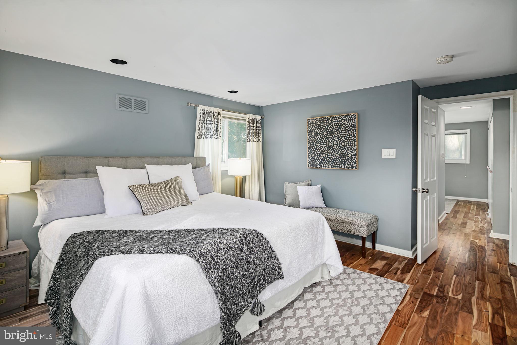 COLLEGE PARK - Residential