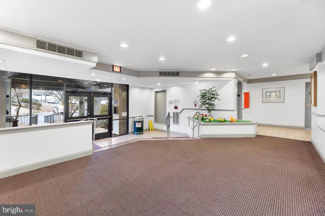 ANNANDALE - Residential Lease