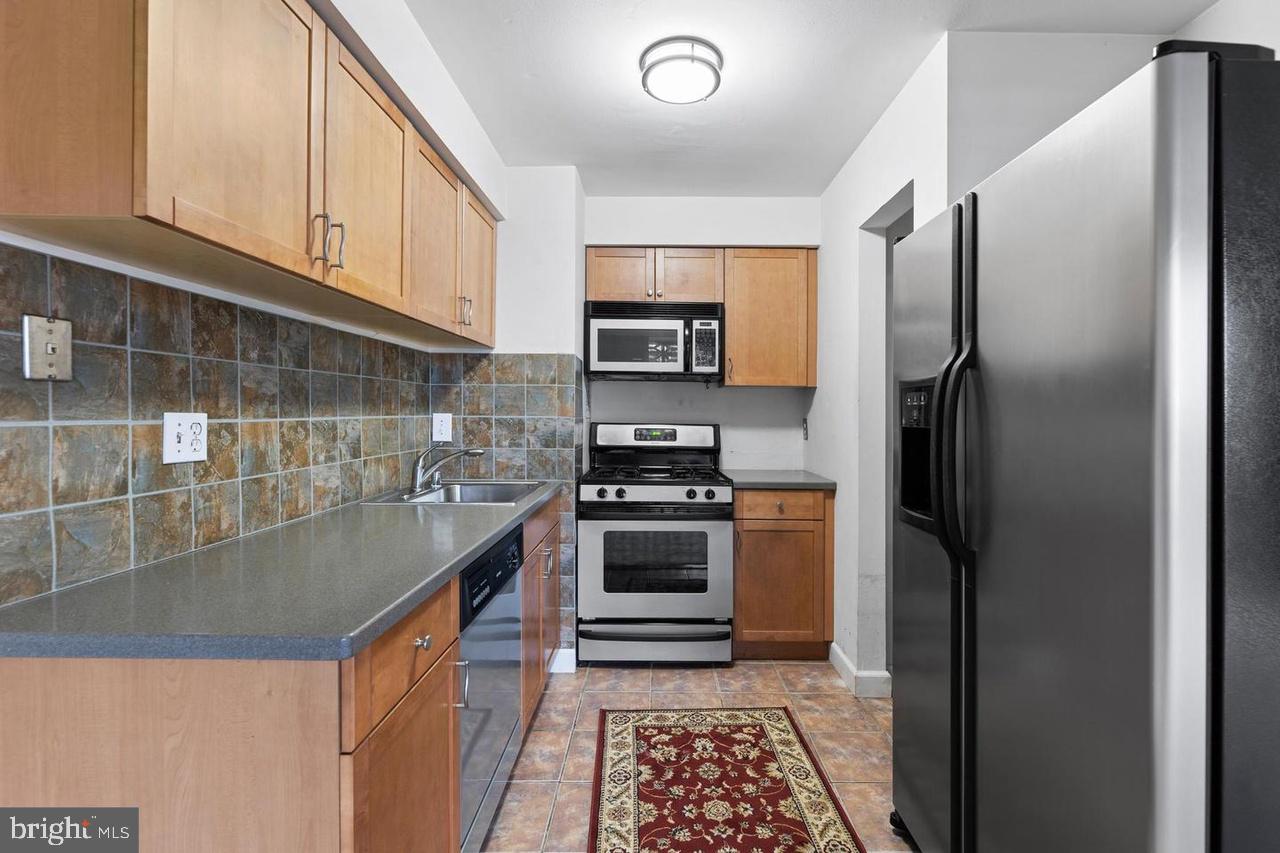 ANNANDALE - Residential Lease