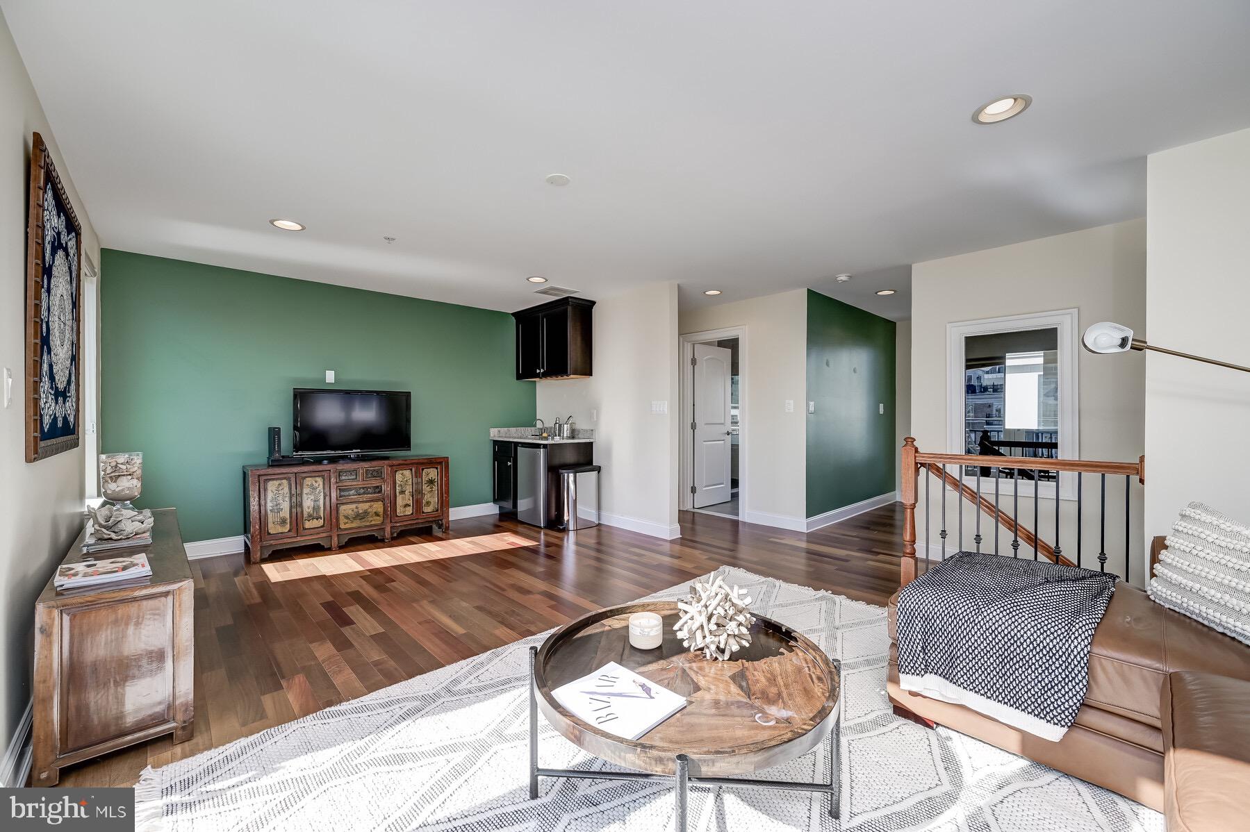 PIER HOMES AT HARBORVIEW - Residential Lease