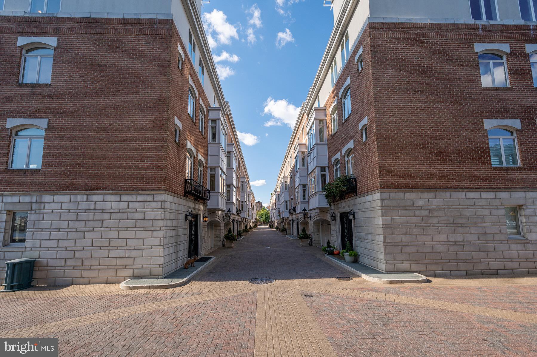 PIER HOMES AT HARBORVIEW - Residential Lease