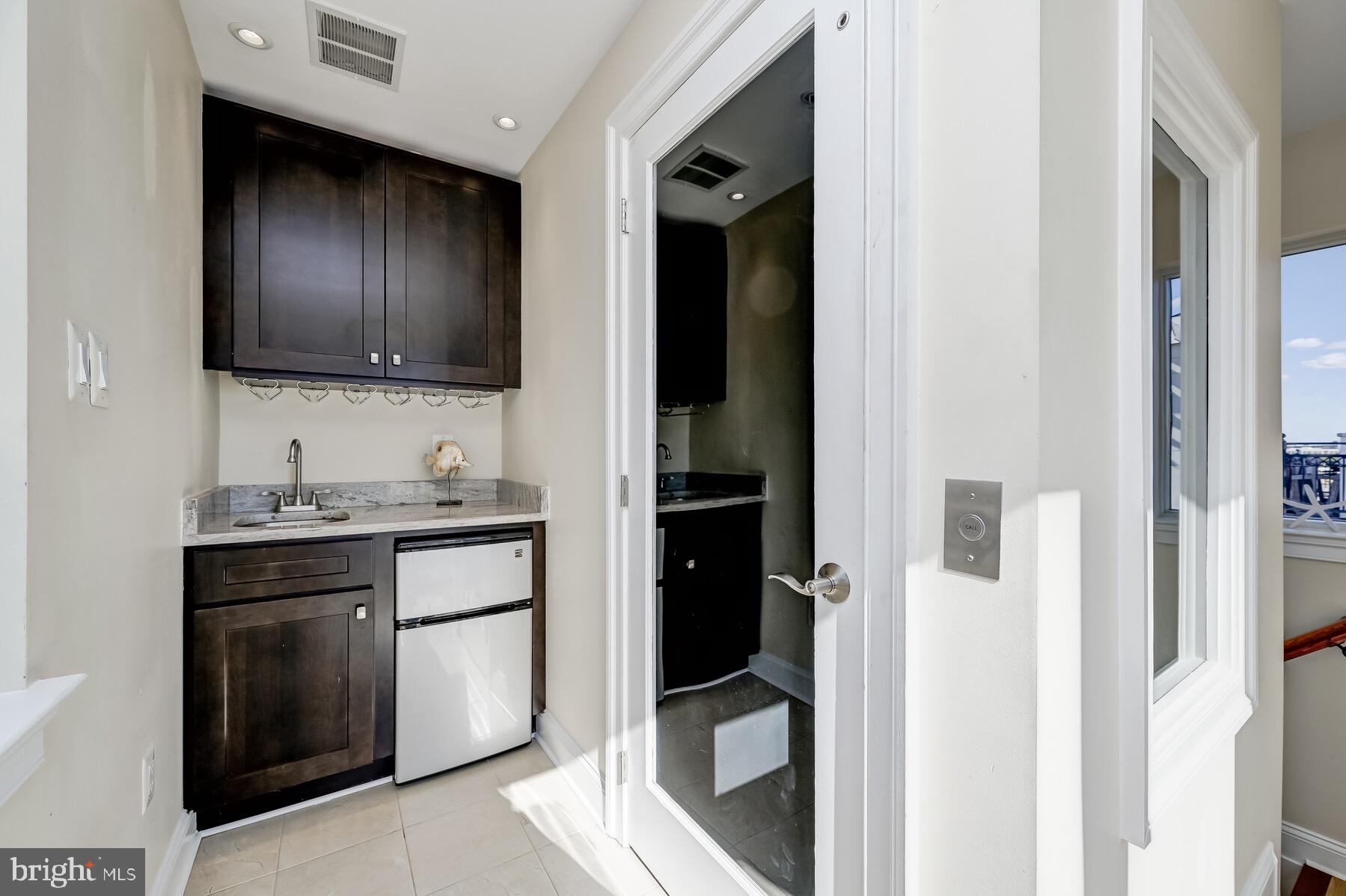 PIER HOMES AT HARBORVIEW - Residential Lease