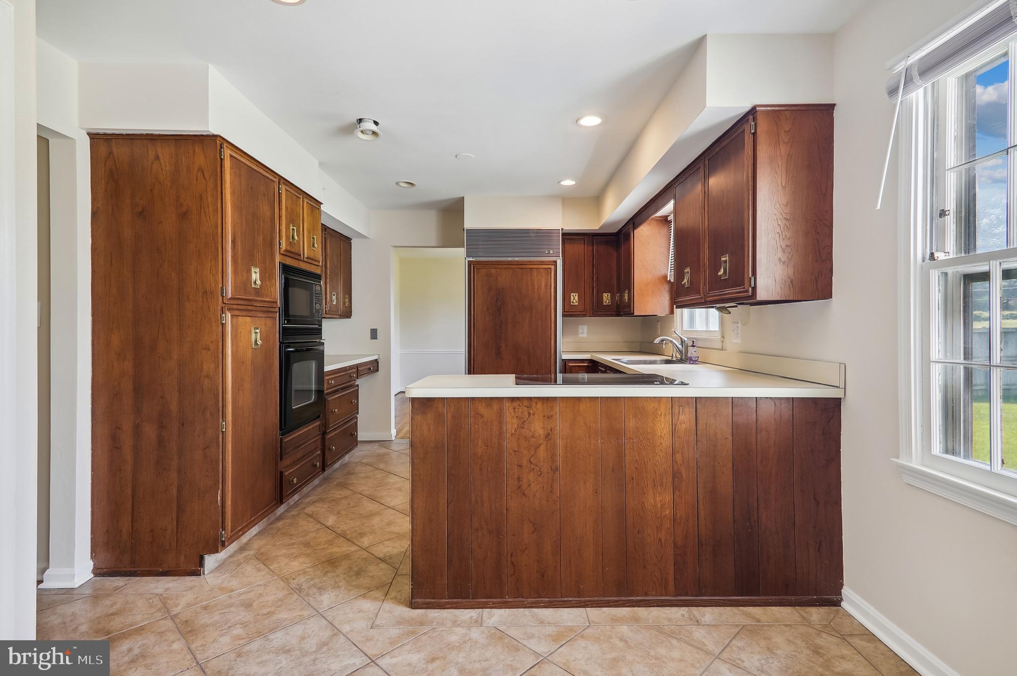 REGENCY ESTATES - Residential