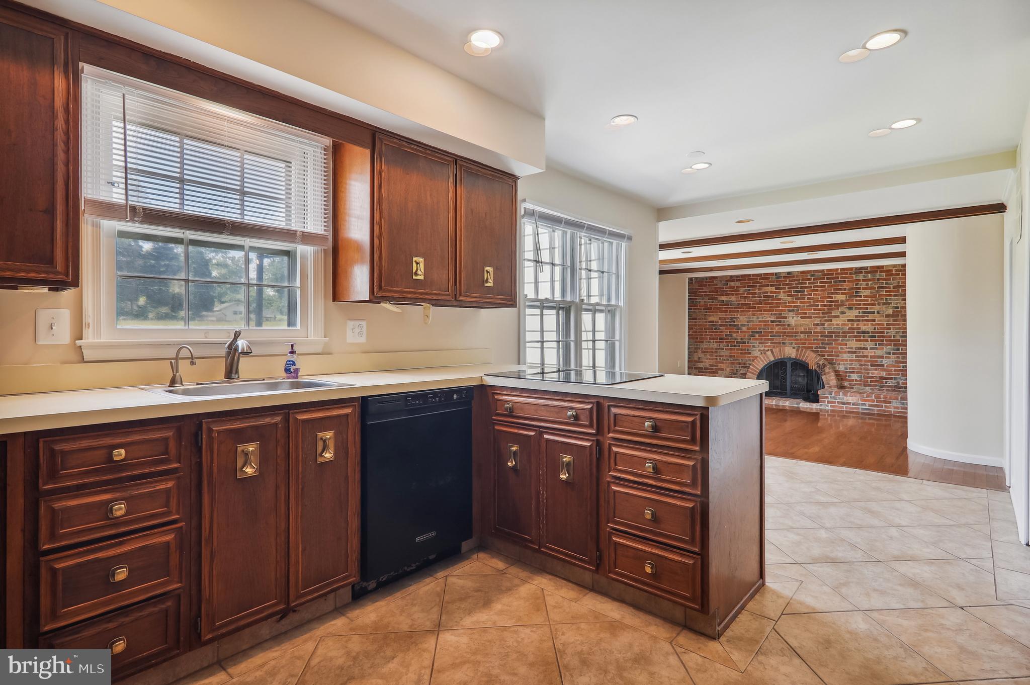 REGENCY ESTATES - Residential