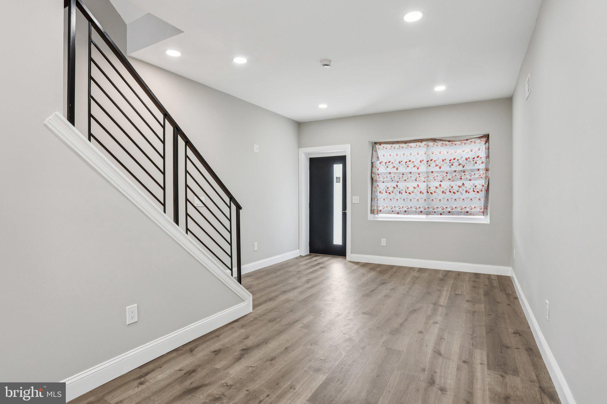 NORRIS SQUARE - Residential