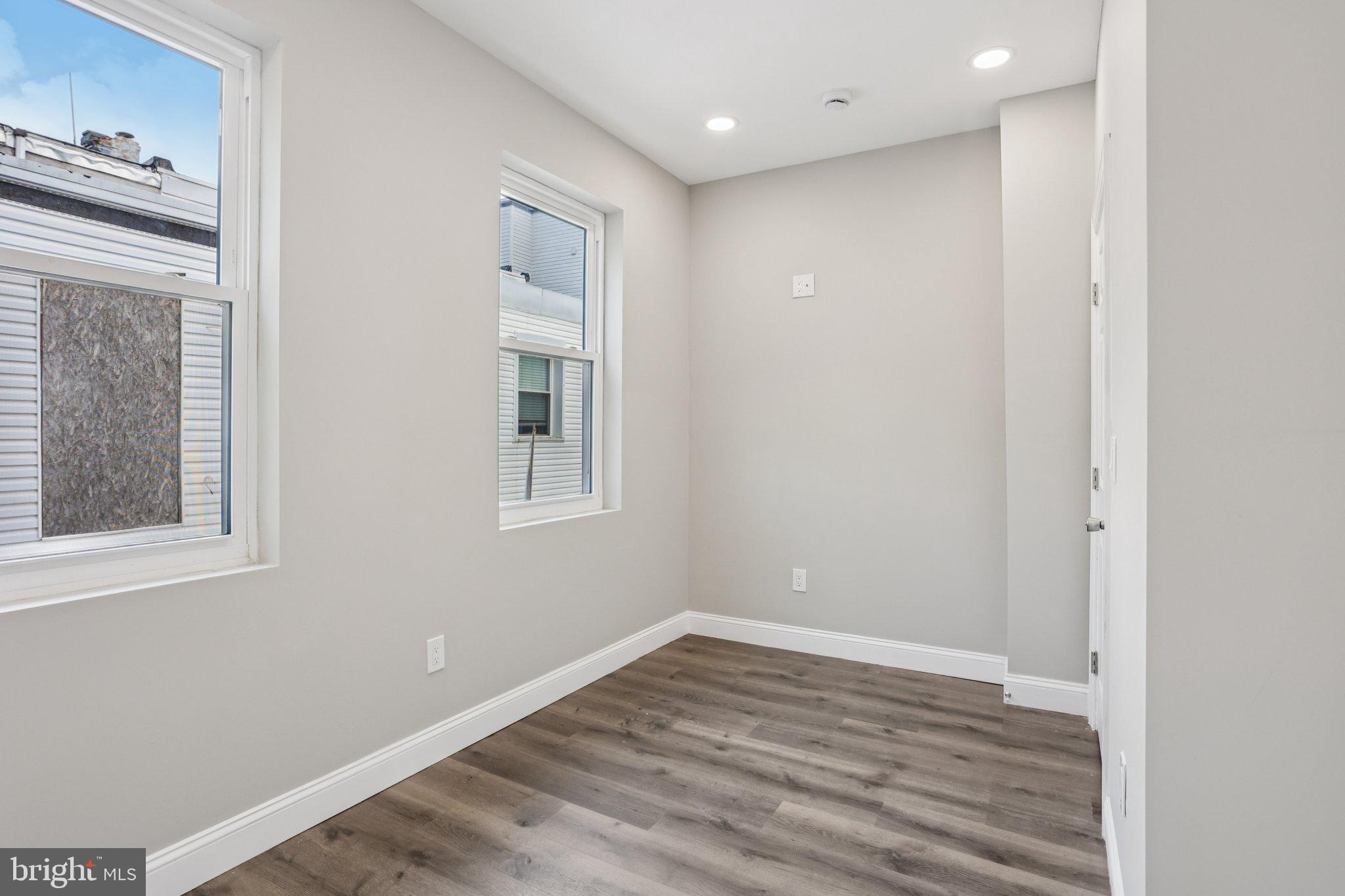 NORRIS SQUARE - Residential