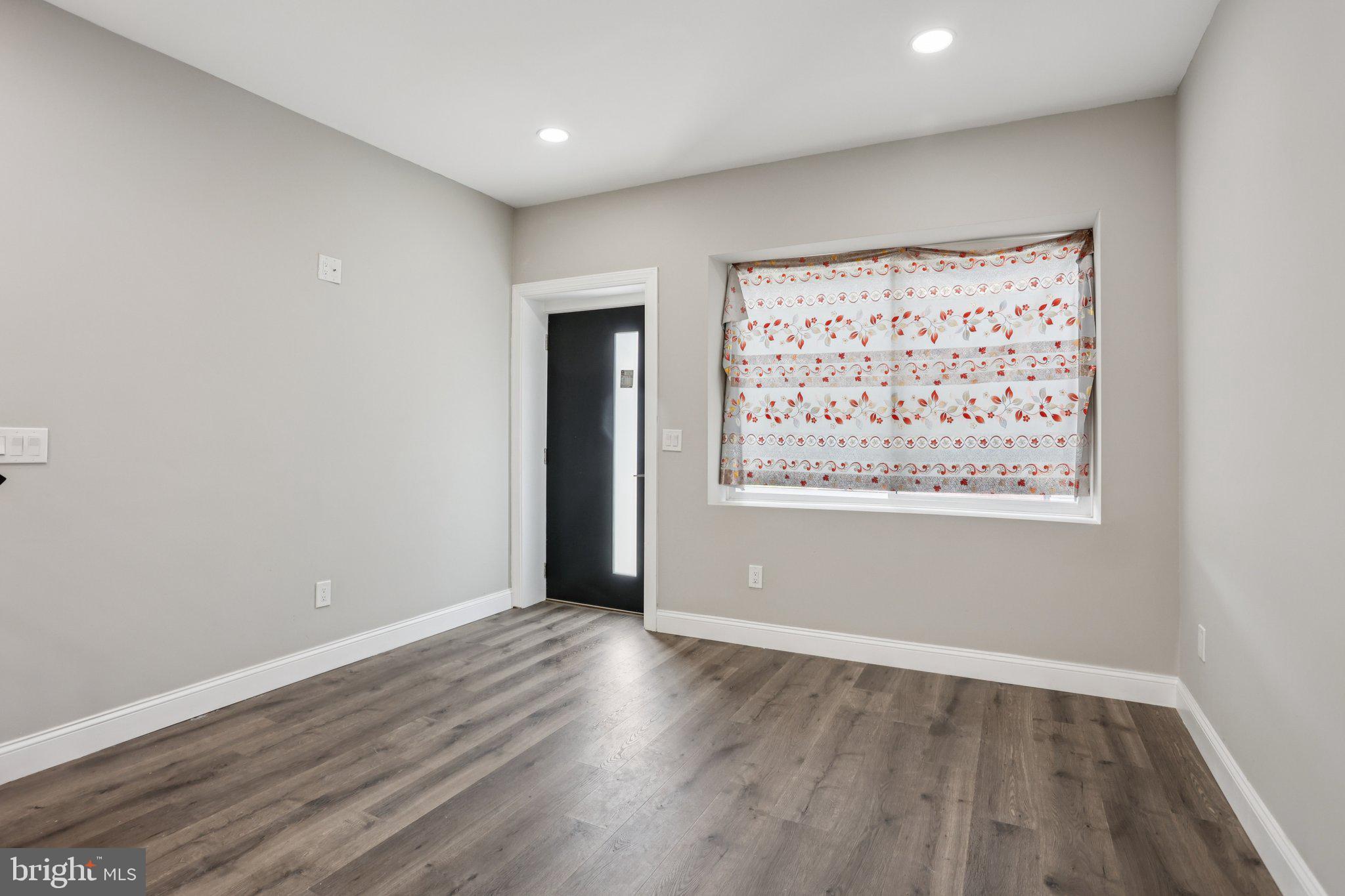 NORRIS SQUARE - Residential