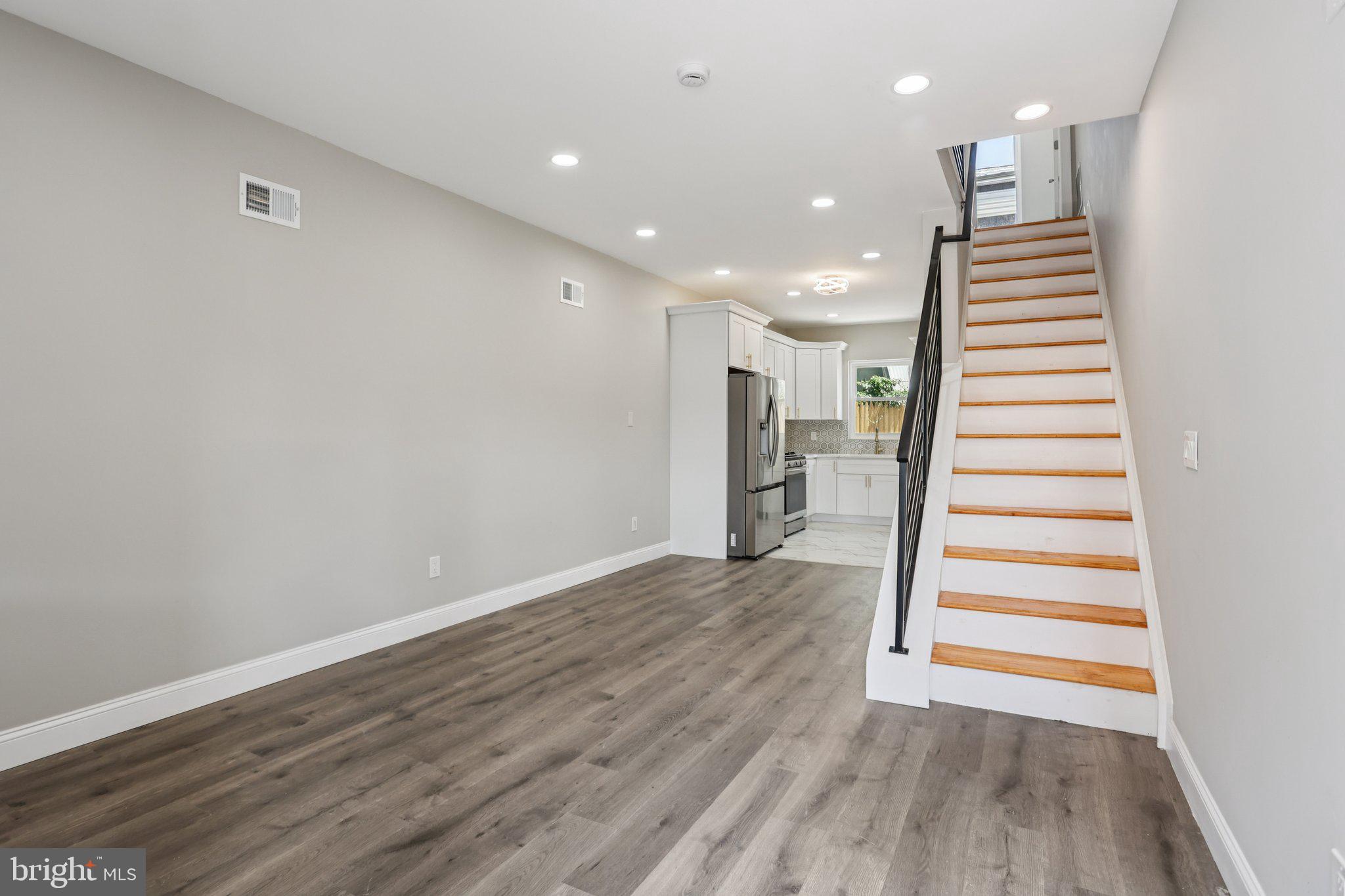 NORRIS SQUARE - Residential