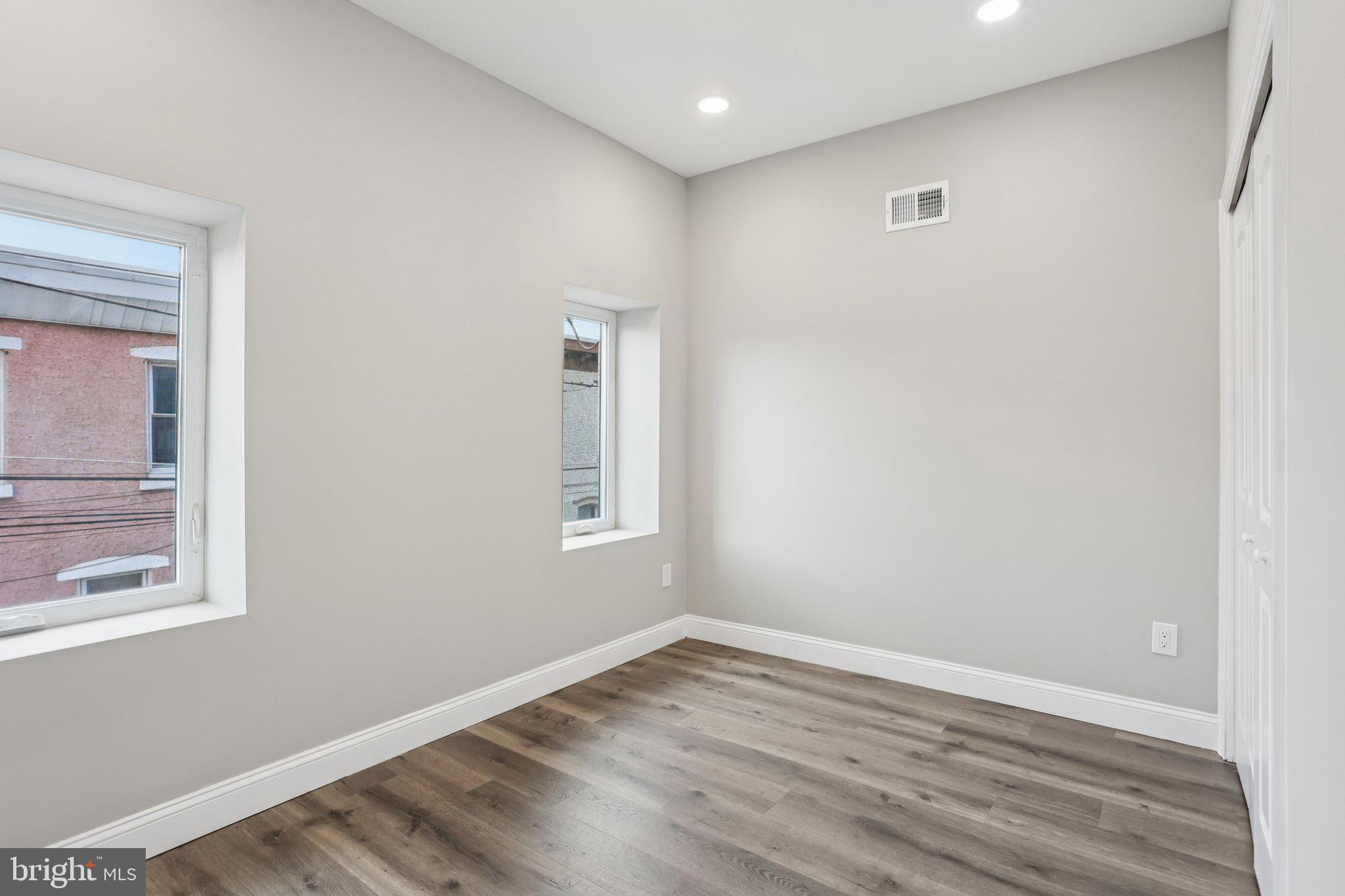 NORRIS SQUARE - Residential