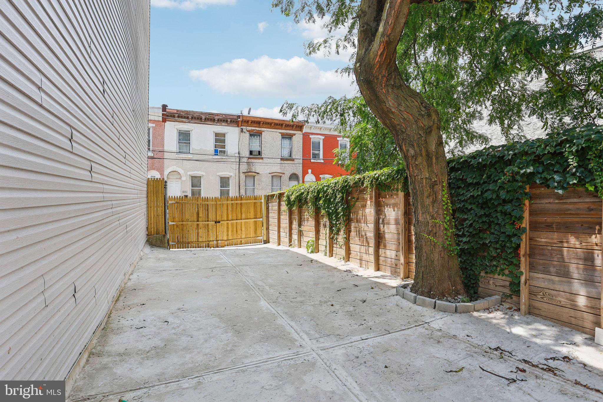 NORRIS SQUARE - Residential