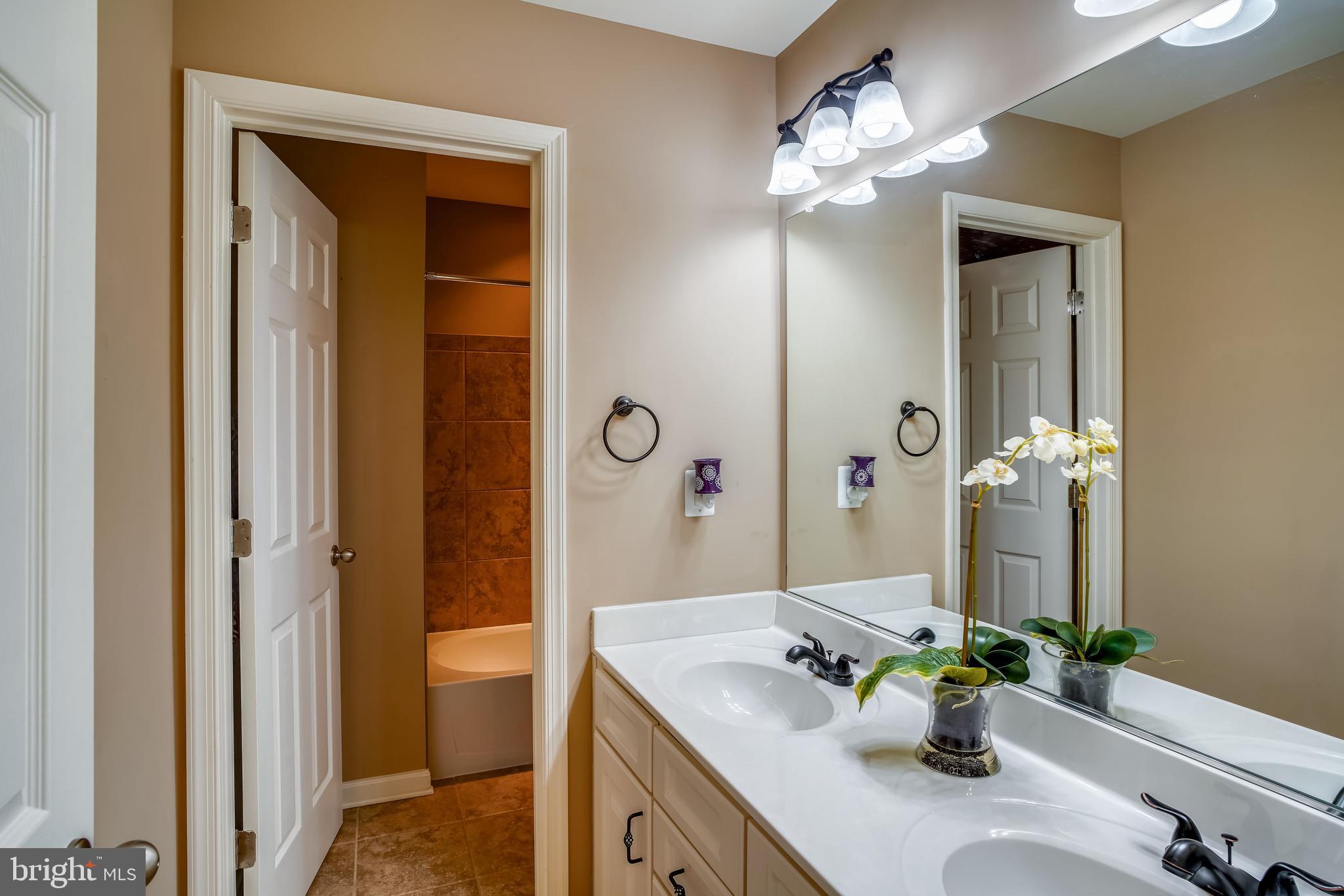 HASTINGS MARKETPLACE - Residential