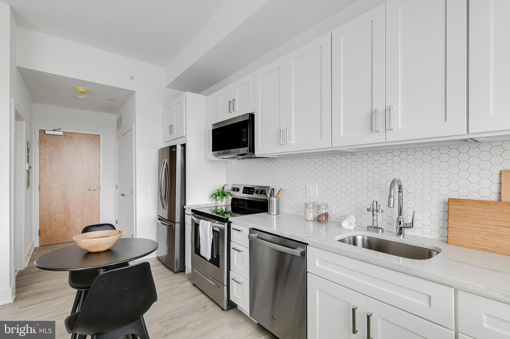 GRADUATE HOSPITAL - Residential Lease