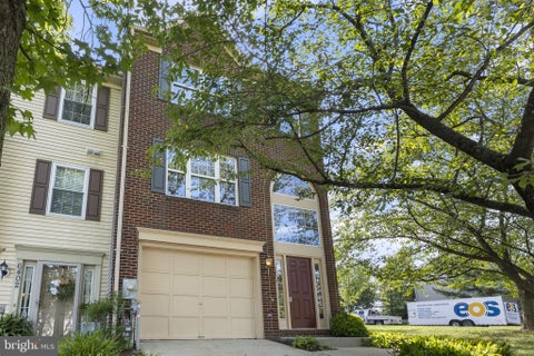 Townhouse For Sale - 6400 Frothingham Court<br/> Howard County, ELKRIDGE, MD 21075
