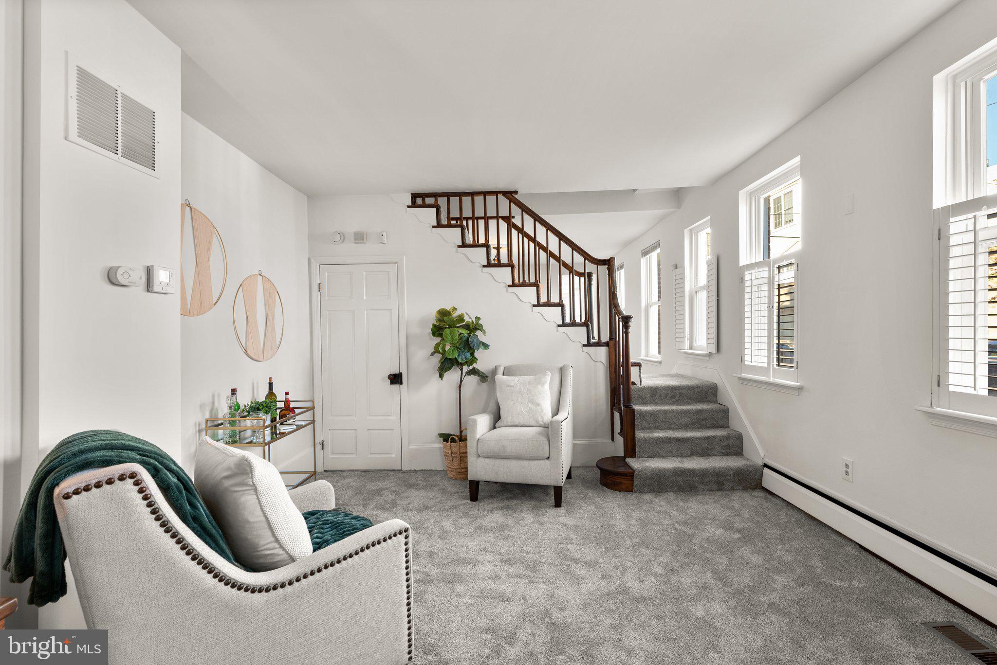 416 E CLEMENT STREET