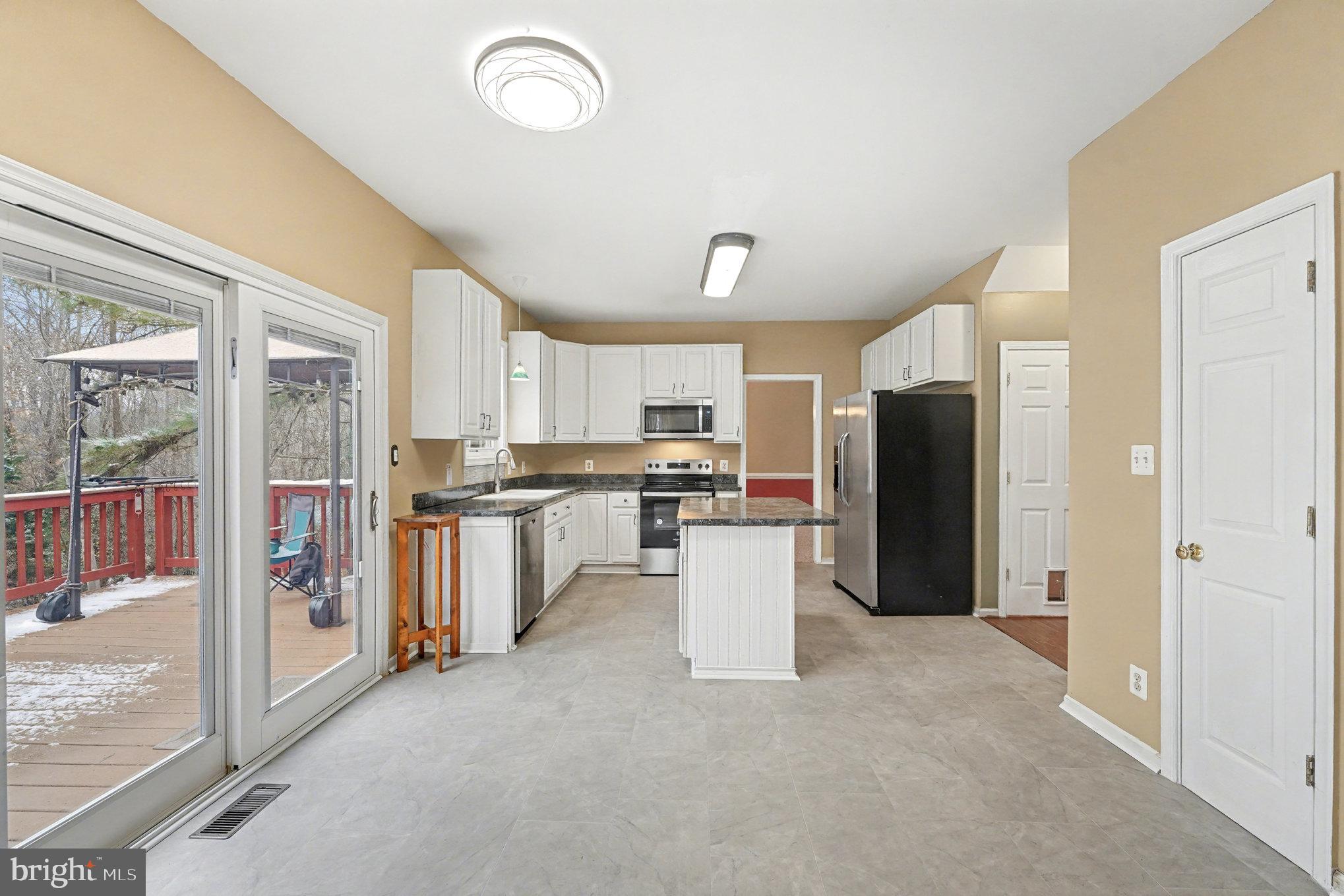 SALEM FIELDS - Residential