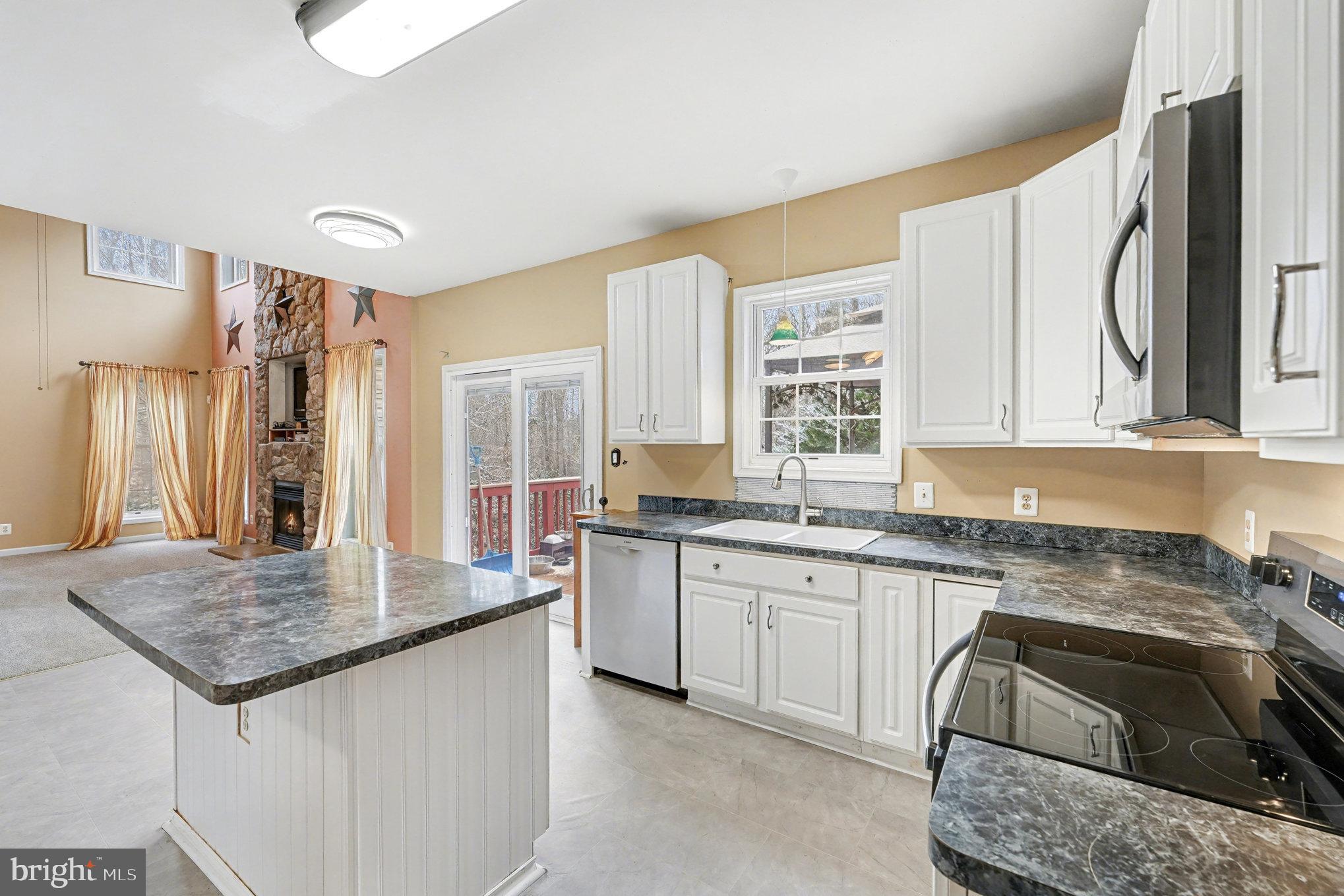 SALEM FIELDS - Residential