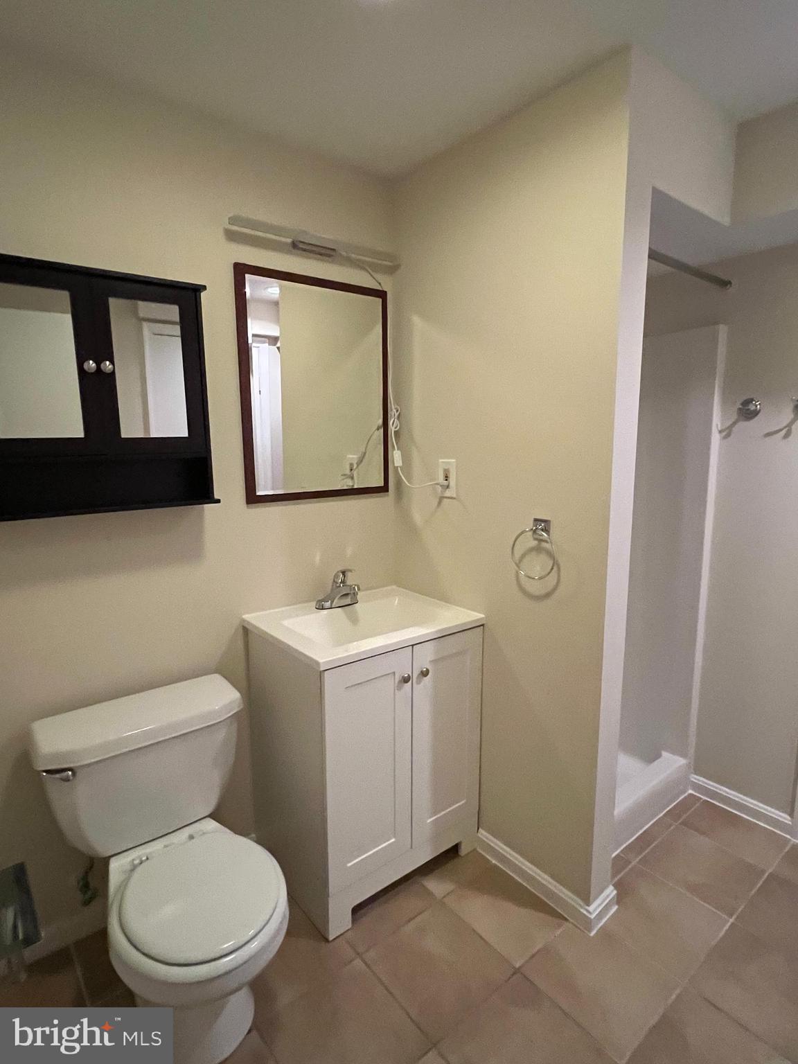 LONGMEAD - Residential Lease