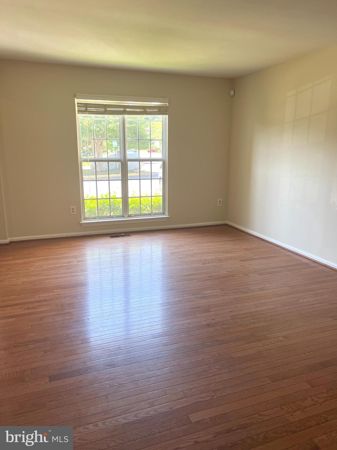 LONGMEAD - Residential Lease