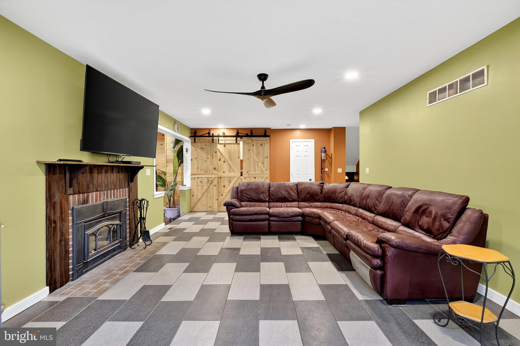 MEADOWDALE - Residential