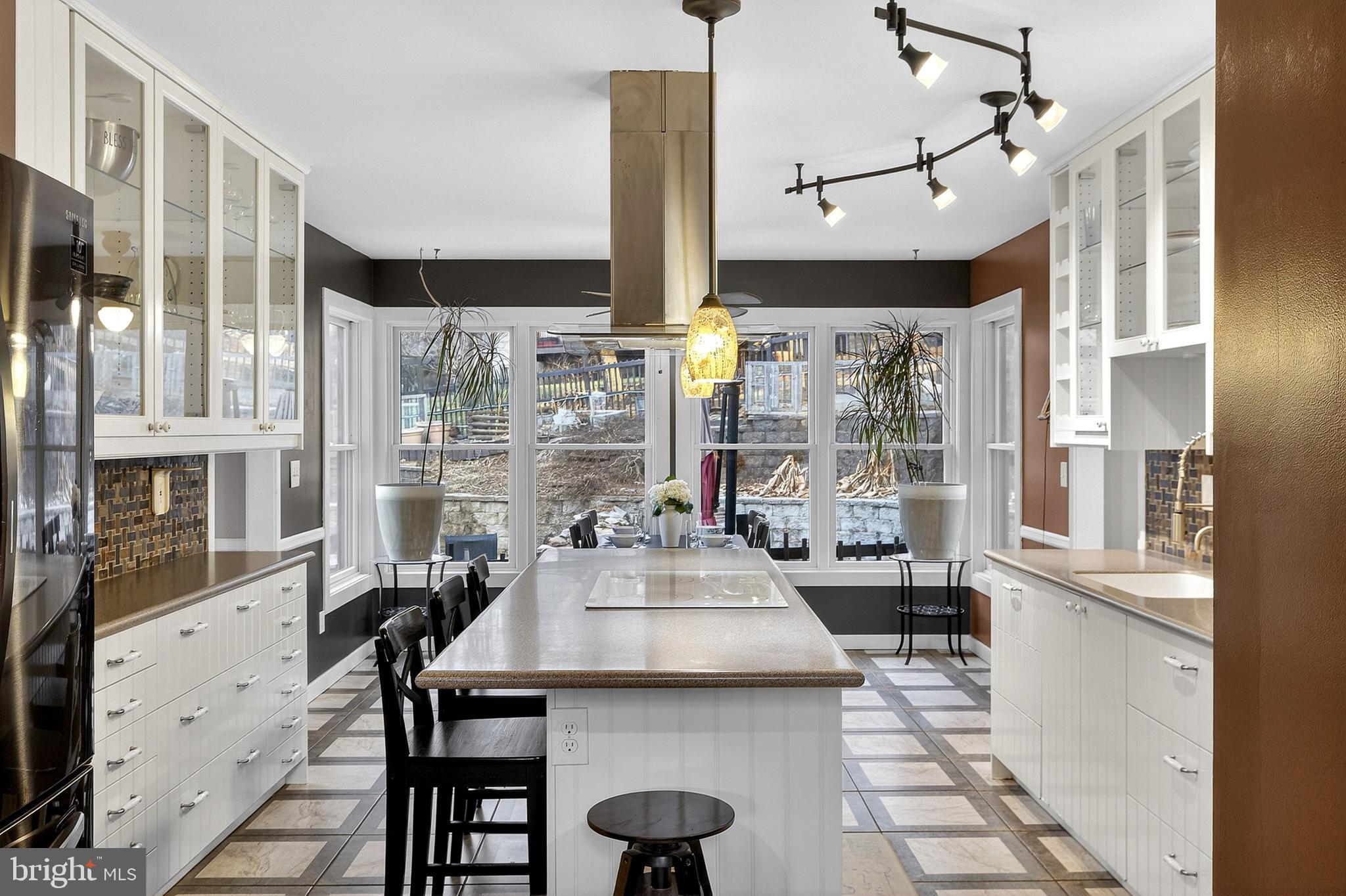 MEADOWDALE - Residential