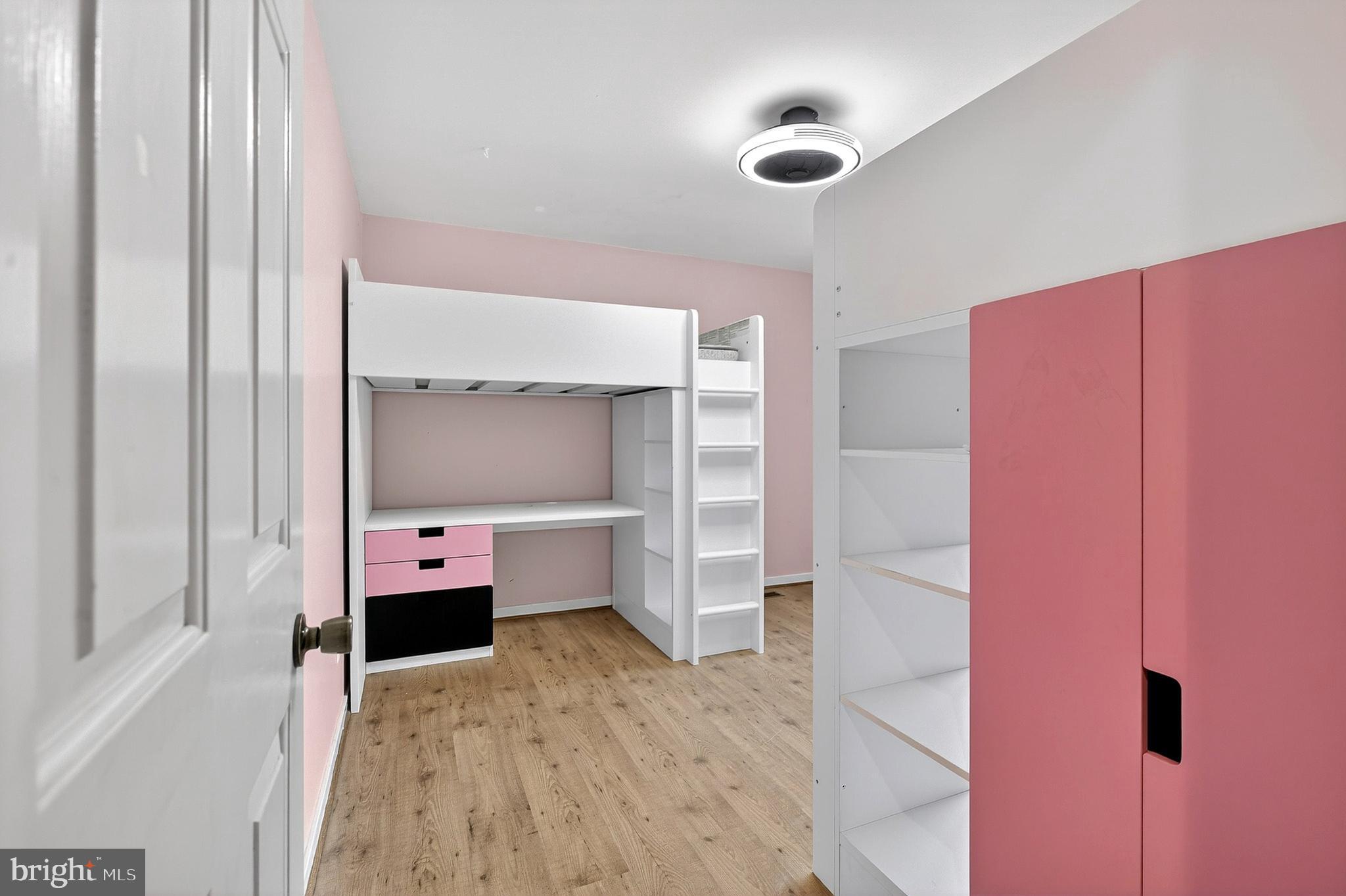 MEADOWDALE - Residential