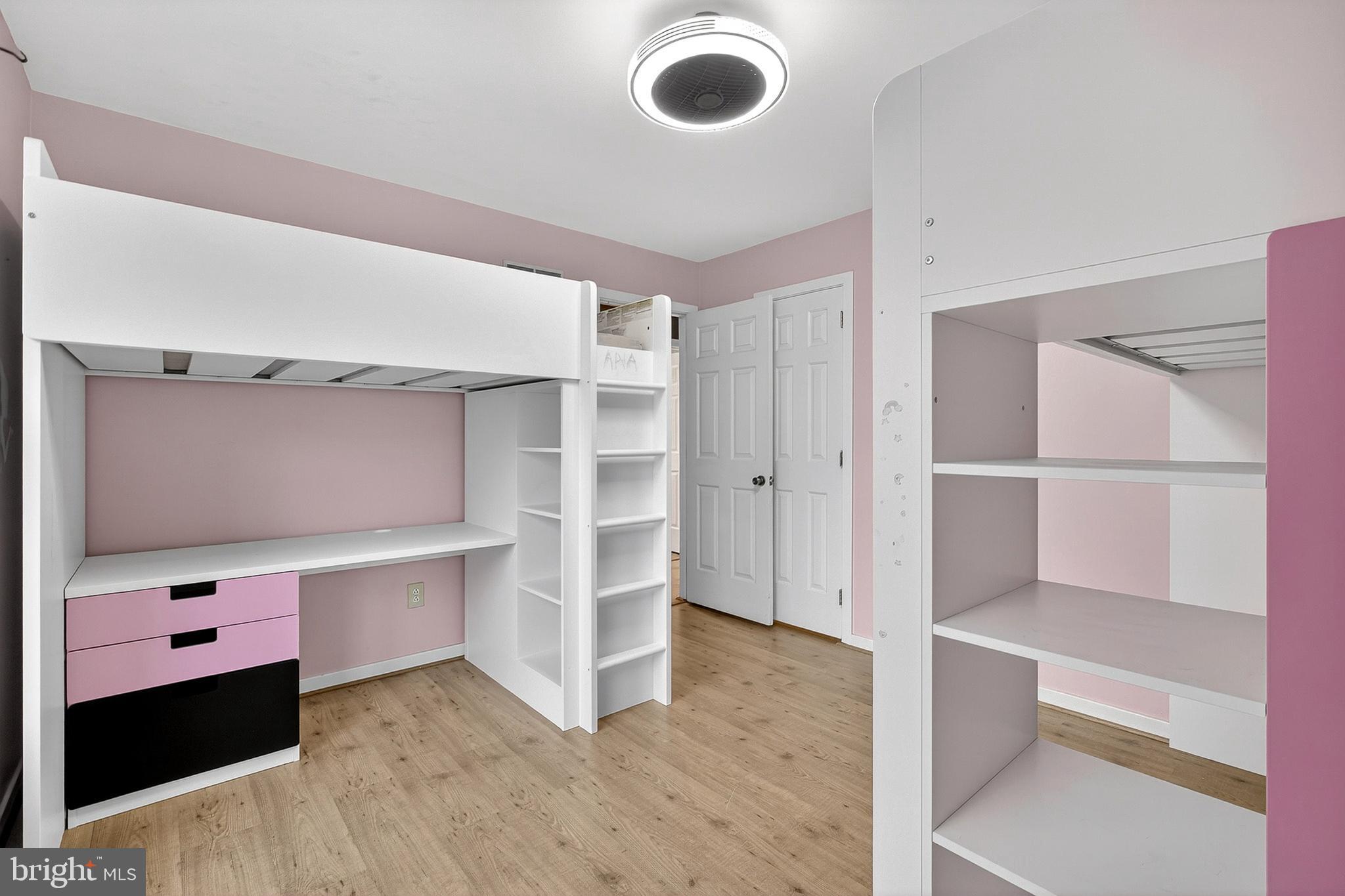 MEADOWDALE - Residential