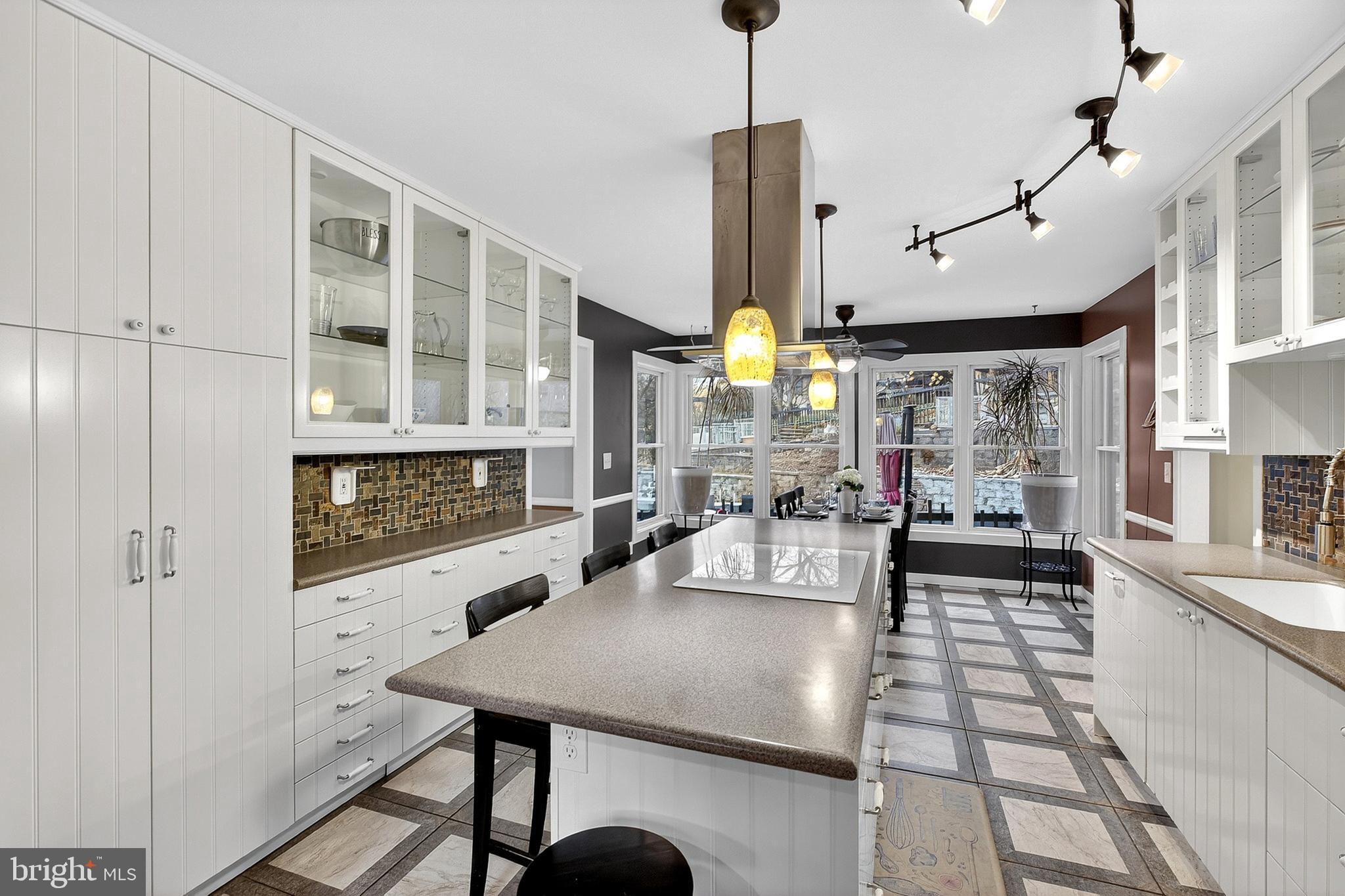 MEADOWDALE - Residential