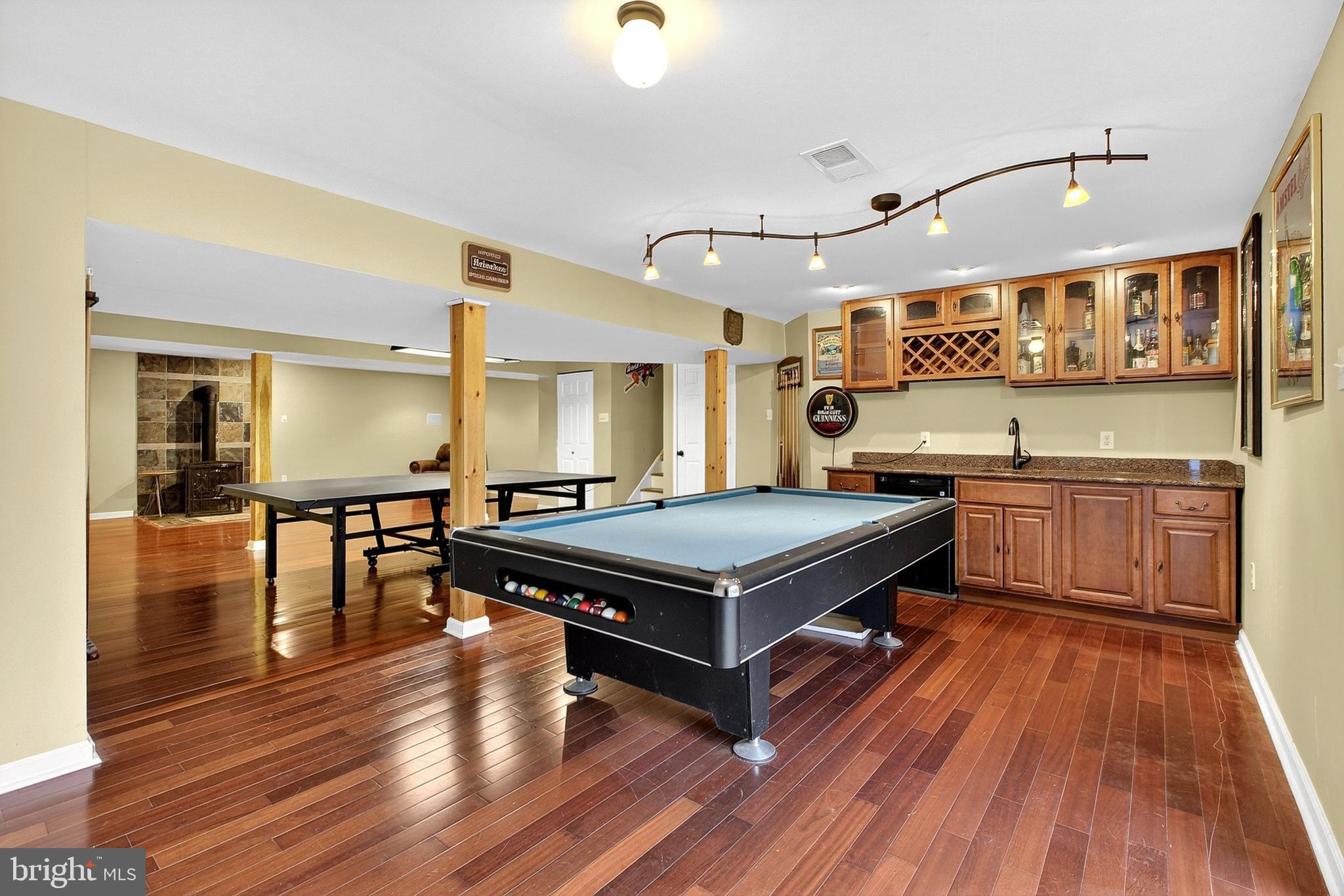 MEADOWDALE - Residential