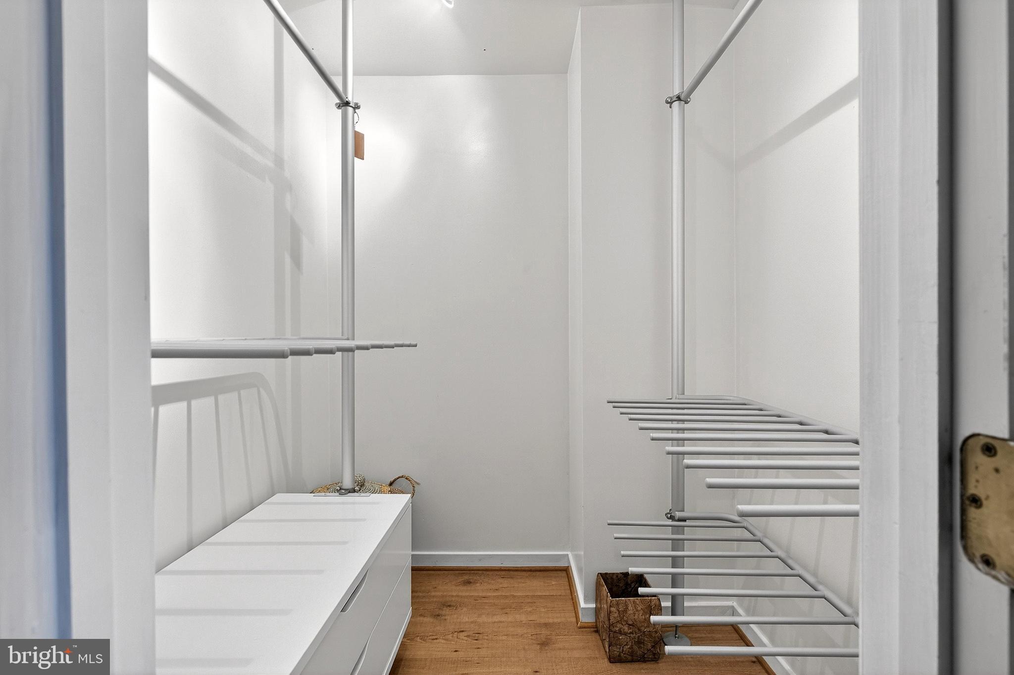 MEADOWDALE - Residential