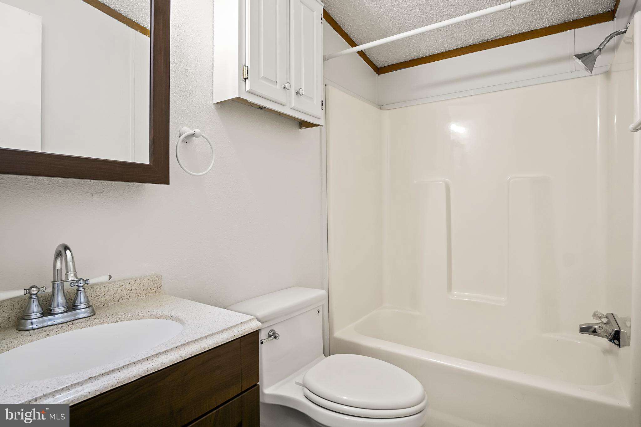 HIGHLAND MANOR - Residential