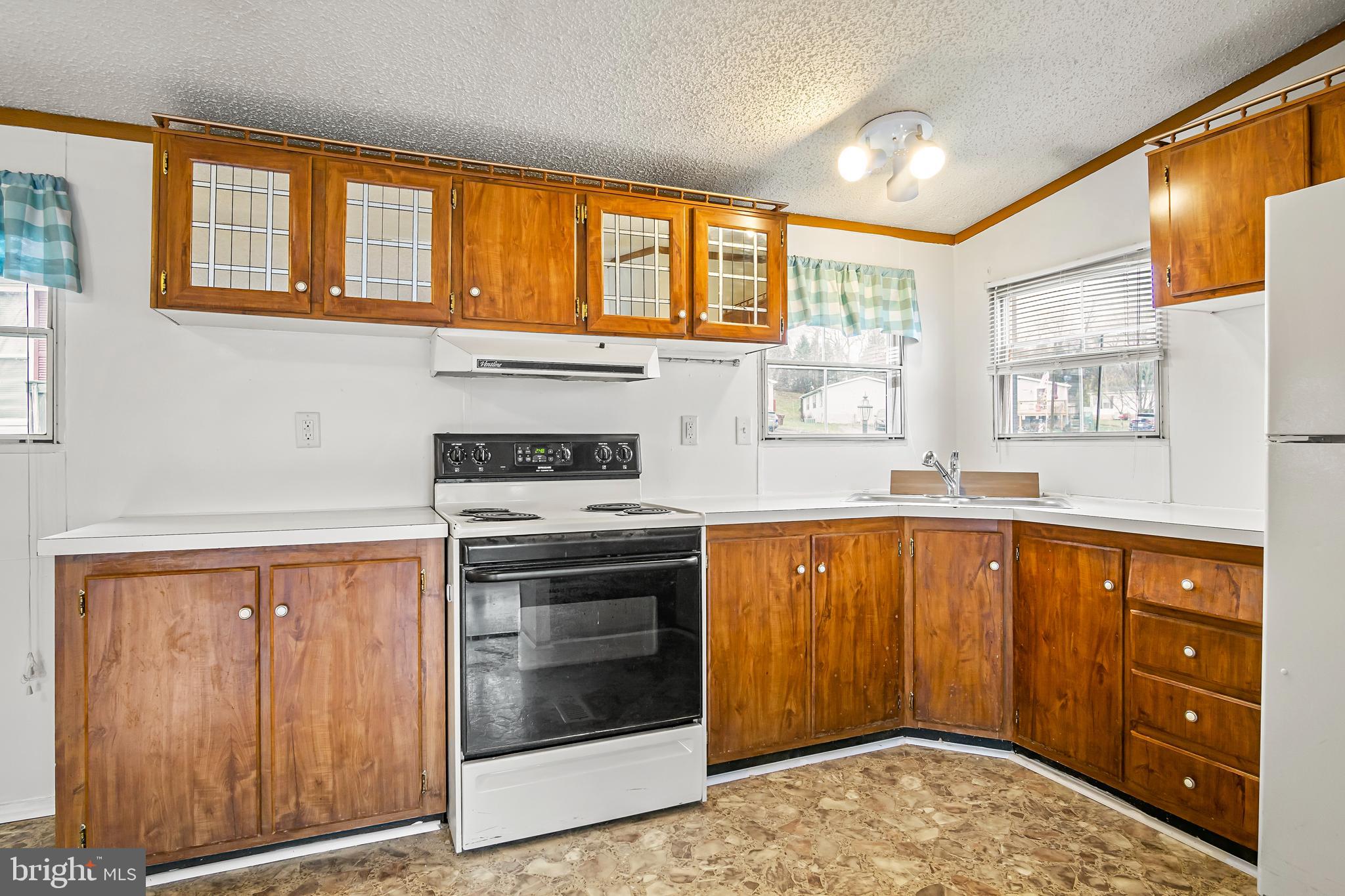 HIGHLAND MANOR - Residential